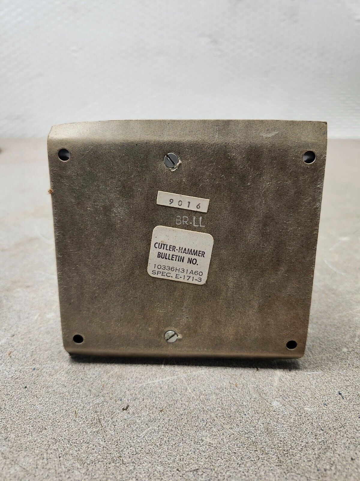 NEW WITH BOX CUTLER HAMMER REST TIMER SYNCHRONOUS MOTOR DRIVEN 10336H31