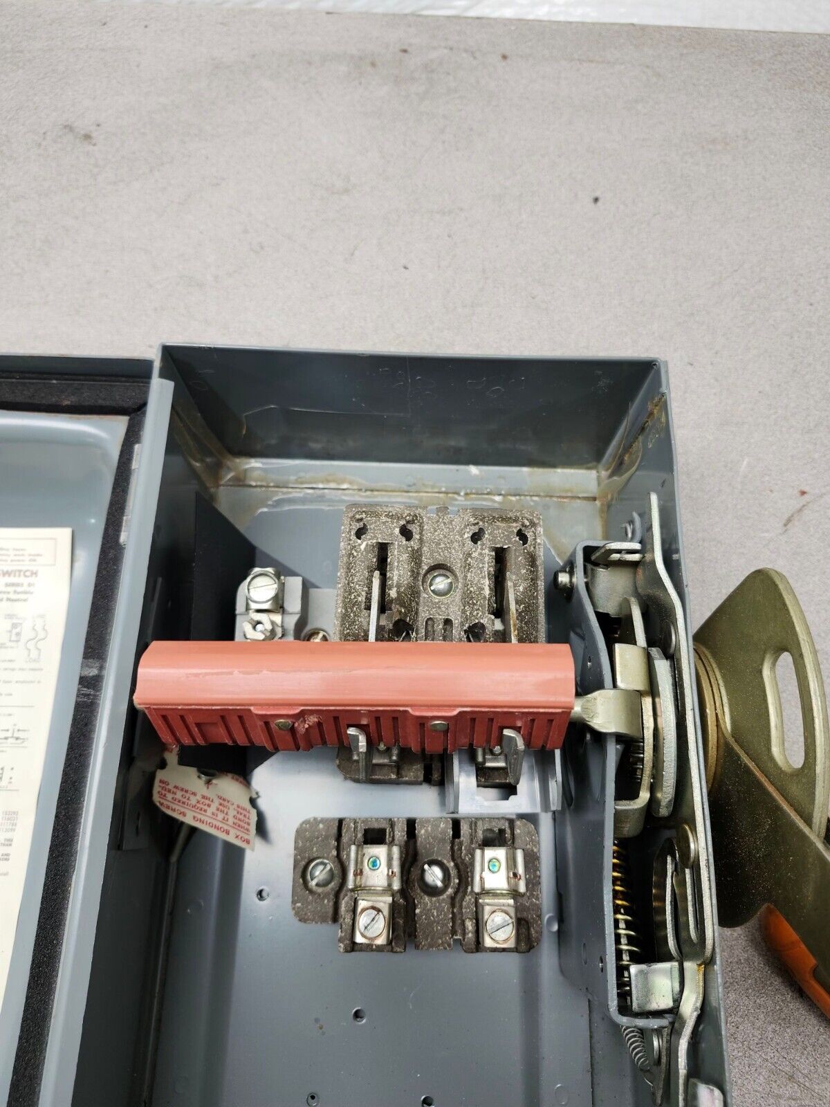 USED SQUARE-D SAFETY SWITCH 30 AMP 240 VAC B4 K-313297