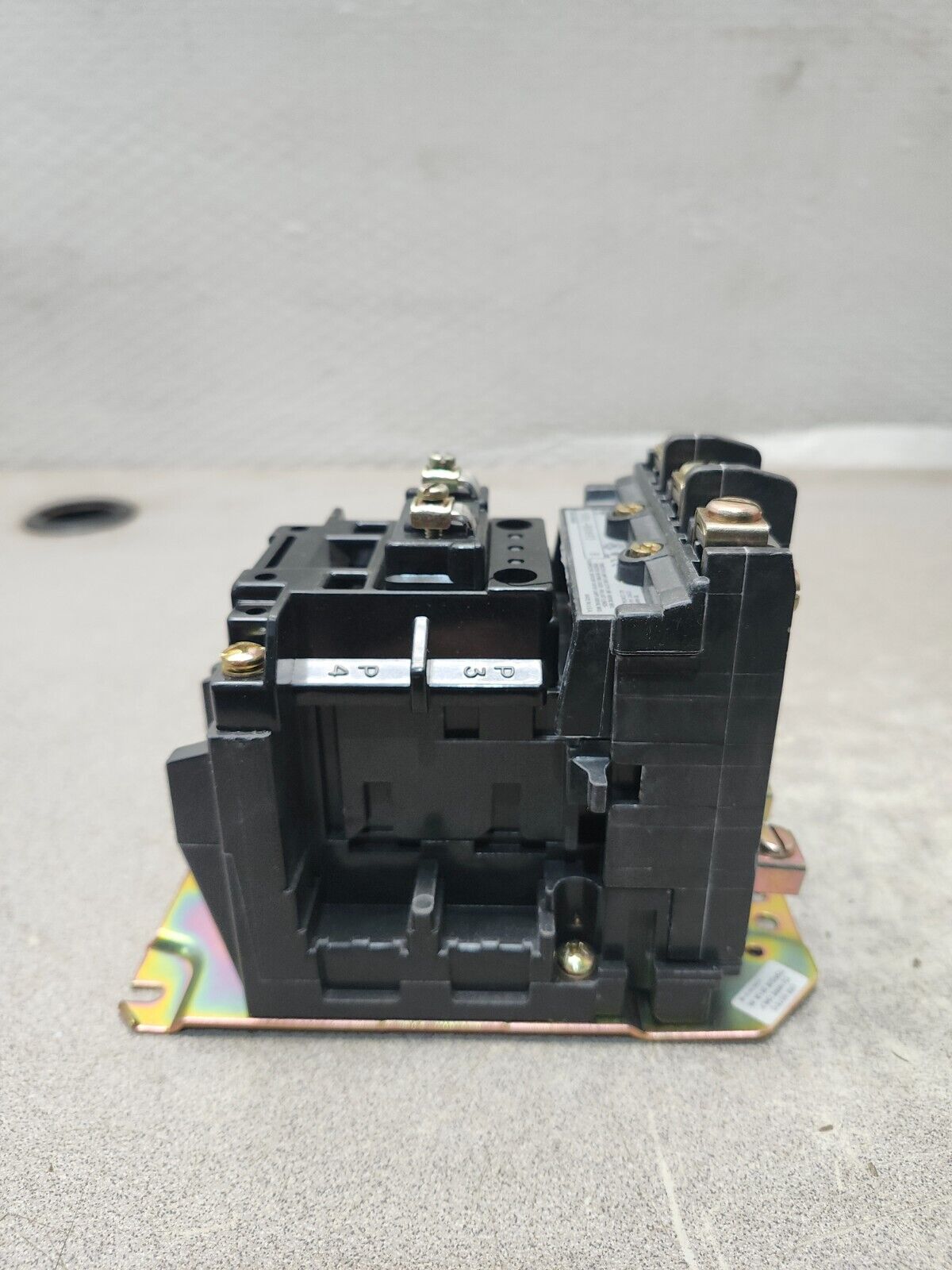 NEW IN BOX ALLEN-BRADLEY AC LIGHTING CONTACTOR 500L-BOA93