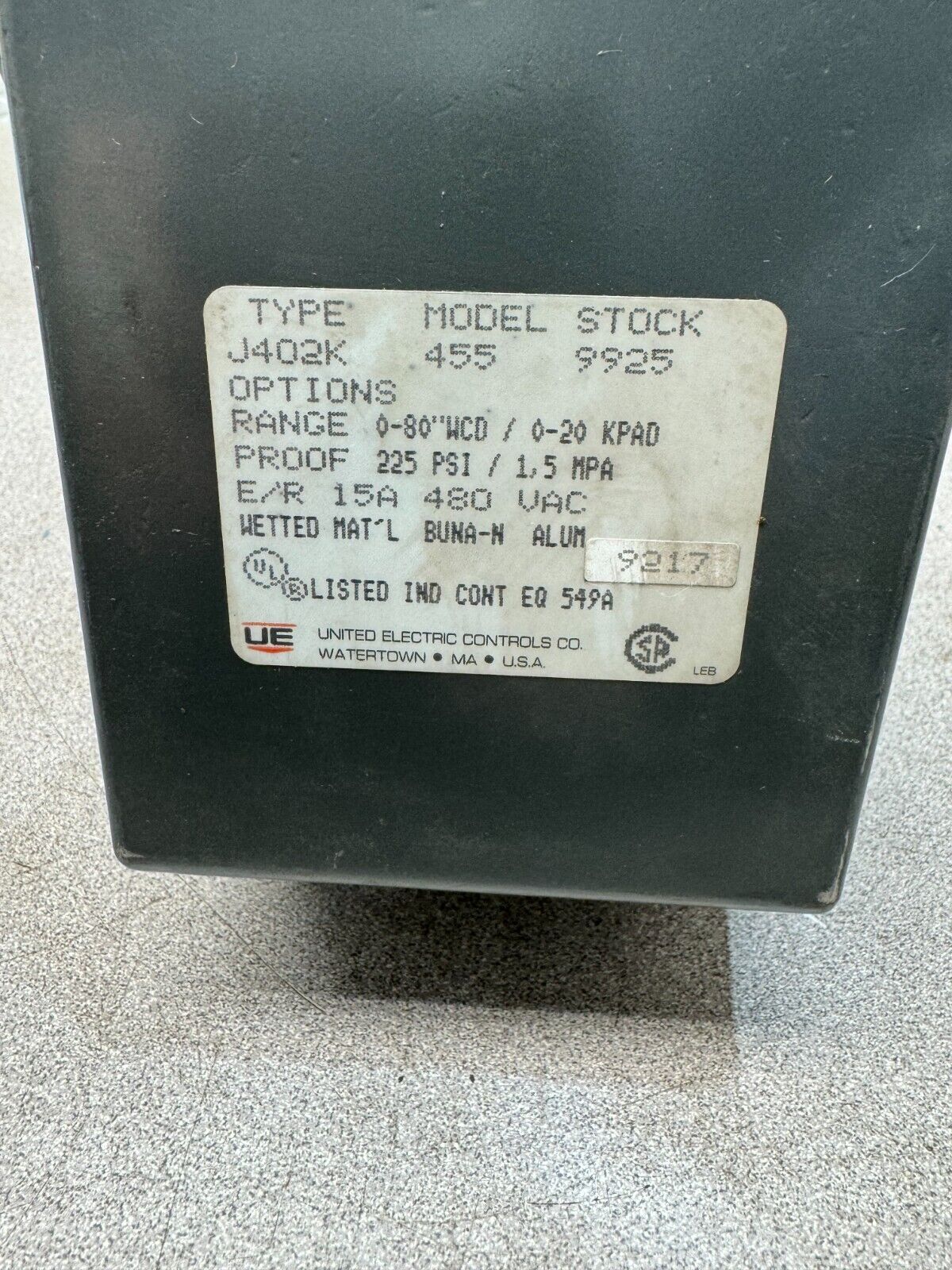 NEW IN BOX UNITED ELECTRIC PRESSURE SWITCH J402K 455 9925