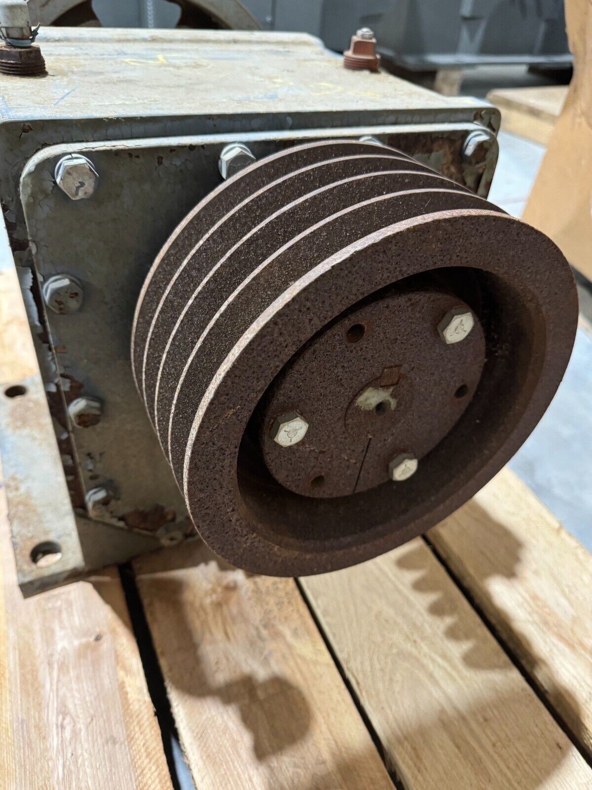 USED FALK ENCLOSED GEAR DRIVE SPEED REDUCER 4.913 RATIO 1060FC2A