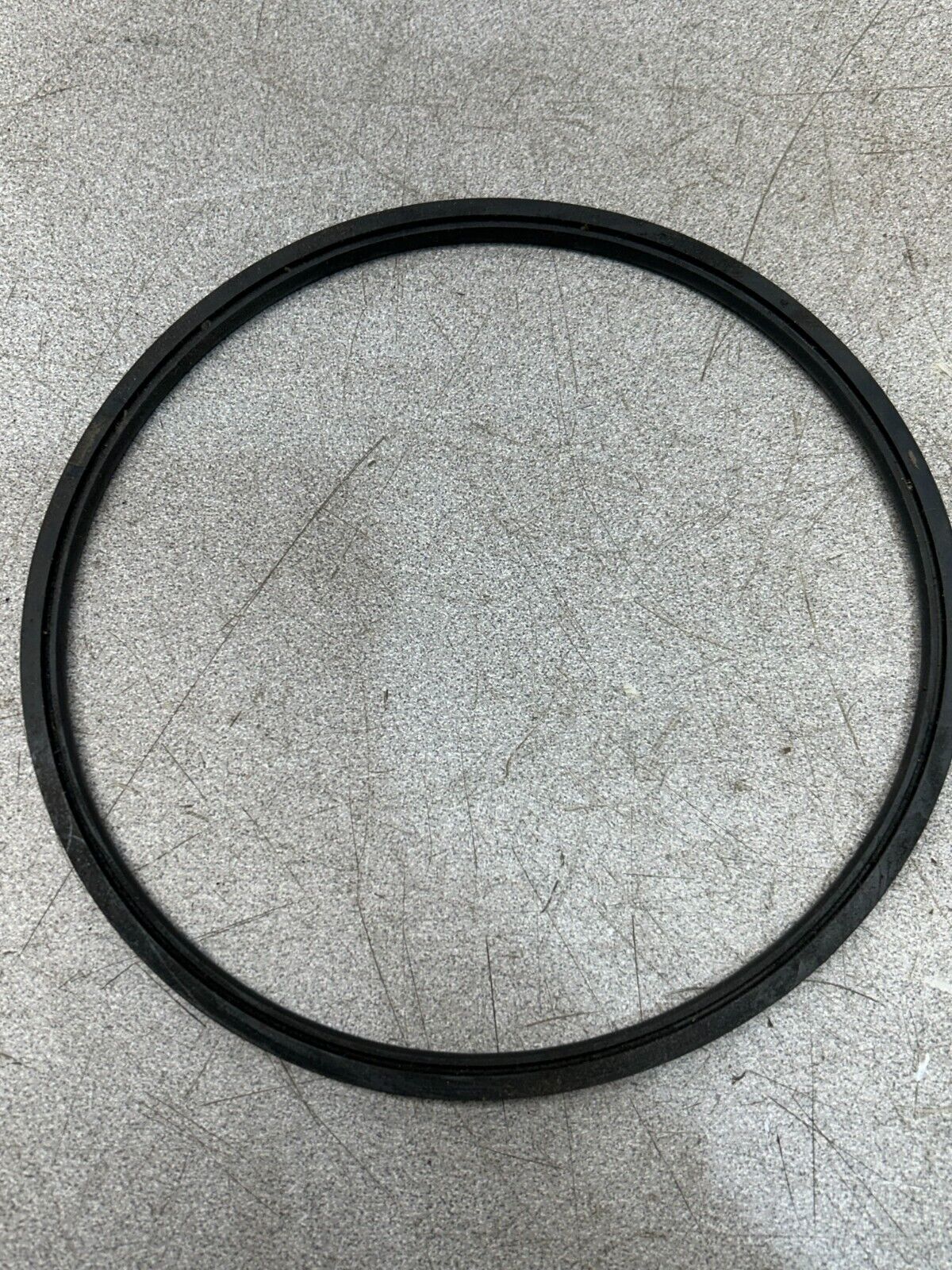 44040901