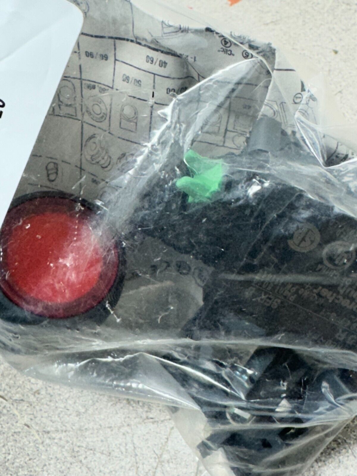 NEW IN PACKAGE SPRECHER SCHUH PUSH BUTTON SWITCH D7P-LF4PN5RX10