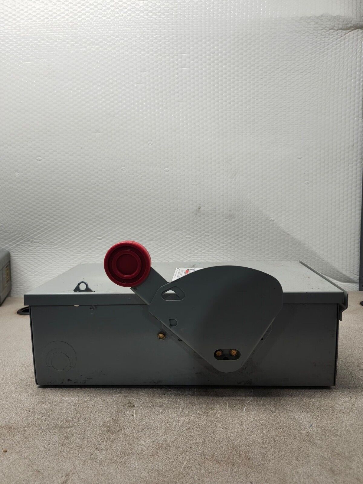 NEW NO BOX CUTLER HAMMER HEAVY DUTY SAFETY SWITCH DH221NRK