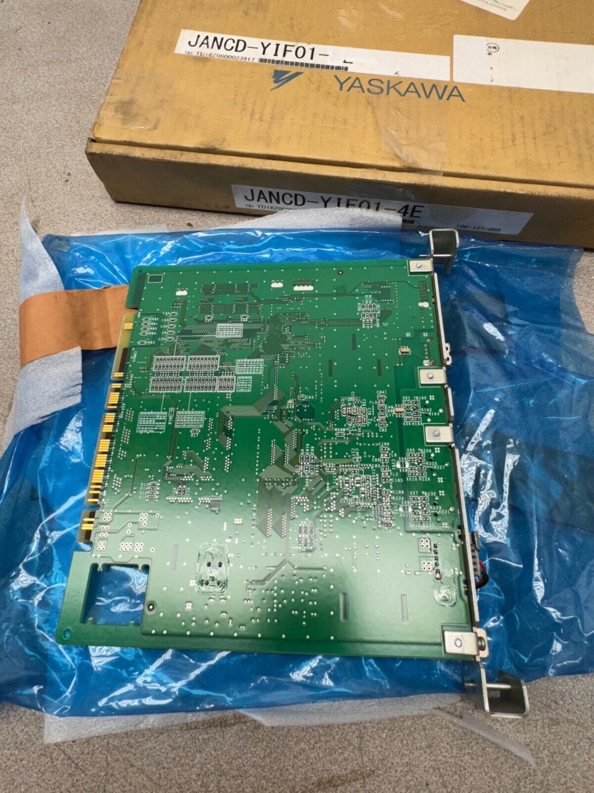NEW IN BOX YASKAWA Motoman PC Board Controller Robot JANCD-YIF01-4E REV. B12