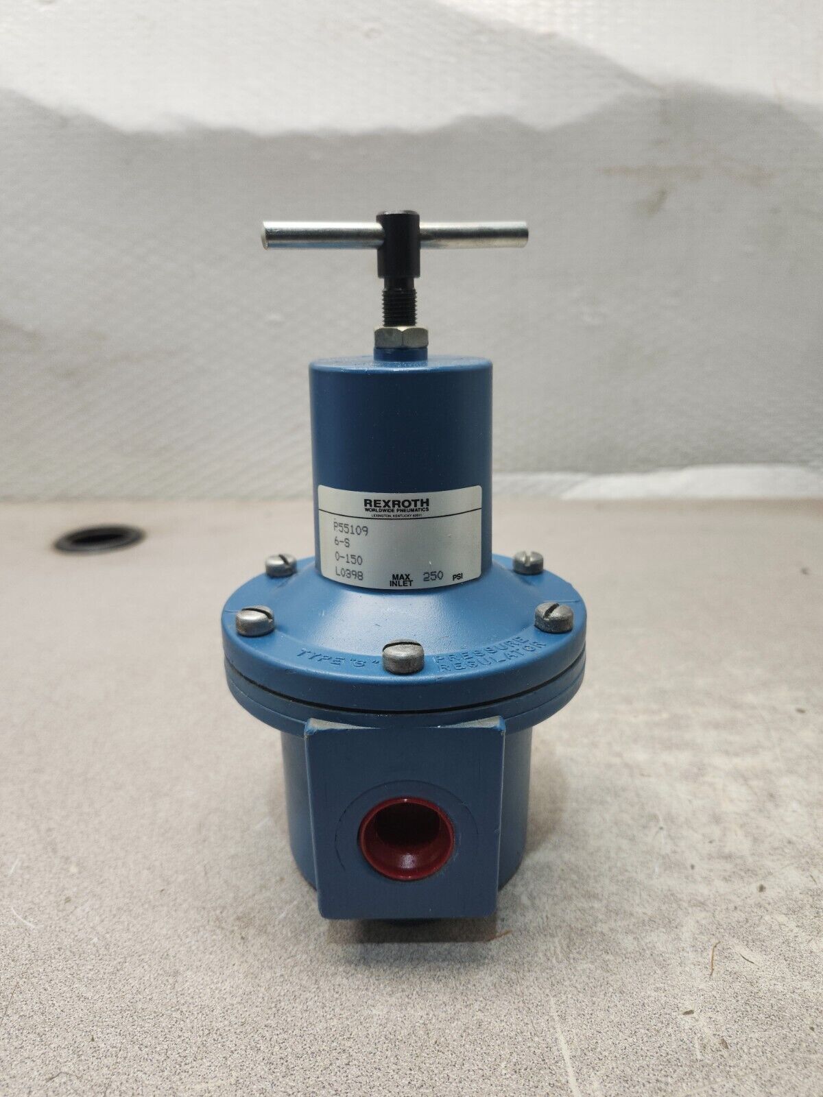 NEW IN BOX REXROTH PRESSURE REGULATOR P55109