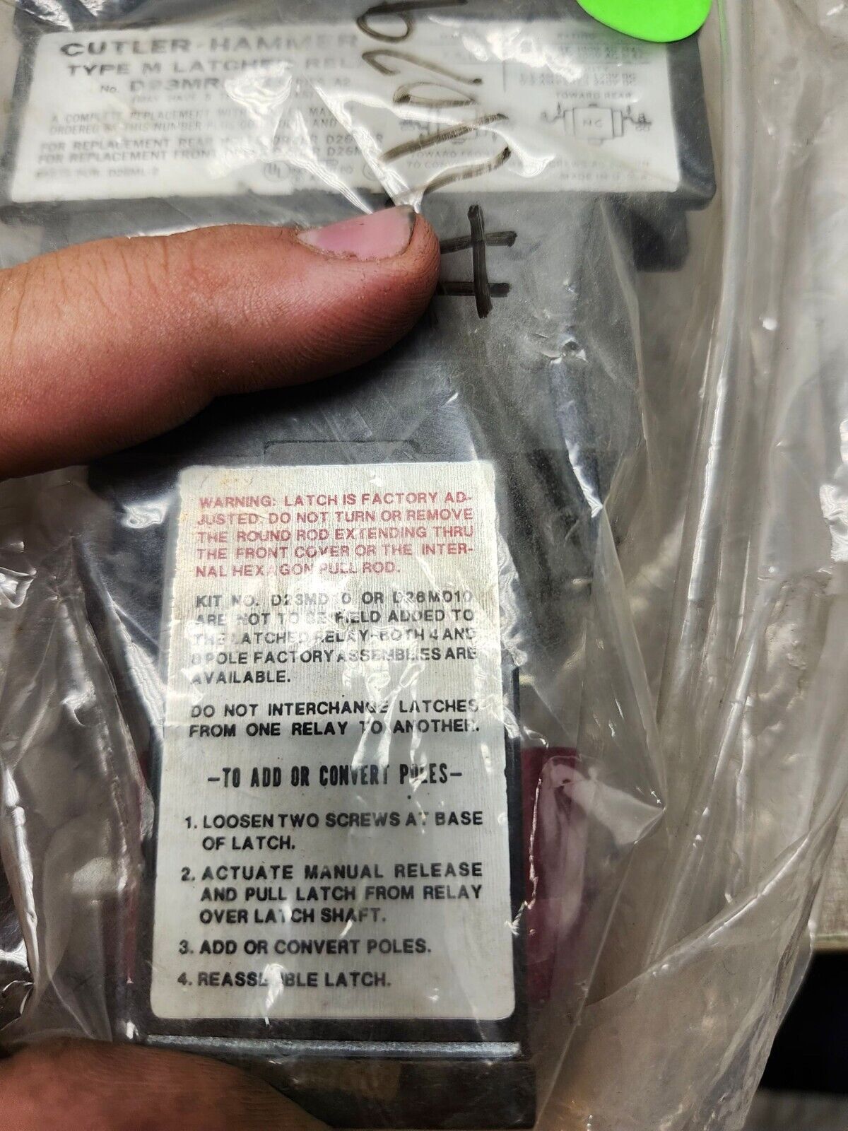 NEW NO BOX Hammer Relay Type M With Latch 300 Volt AC COIL 120 V 60 HZ D23MR802