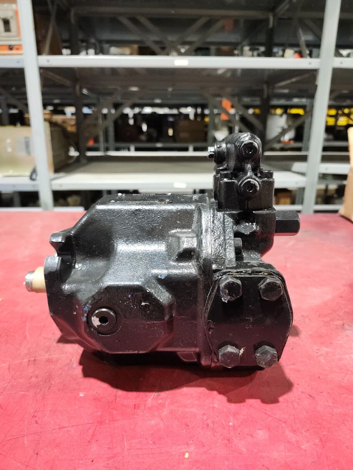 NEW NO BOX REXROTH Hydraulic Pump AA10VS018DFR/31R-VKC62N00