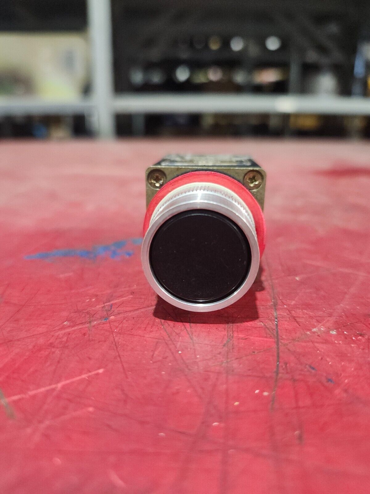 NEW IN BOX ALLEN BRADLY ROUND BLACK PUSH BUTTON FUSH HEAD 800MR-A2D15