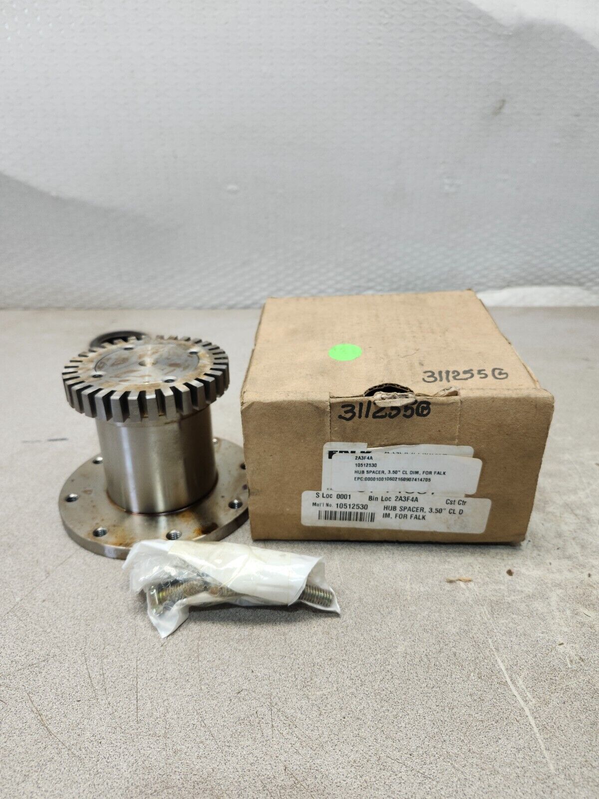 NEW IN BOX FALK HUB SPACER 3.50'' CL DIM 10512530