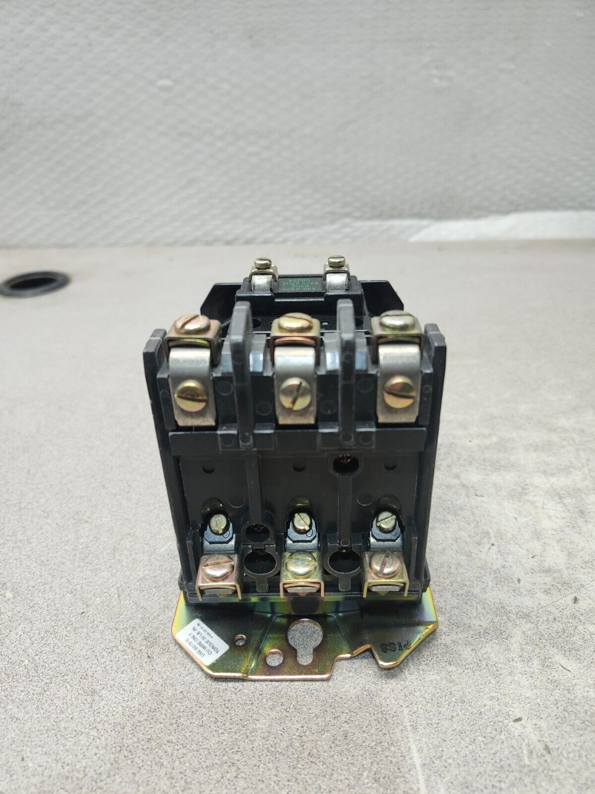 NEW IN BOX ALLEN-BRADLEY AC LIGHTING CONTACTOR 500L-BOA93