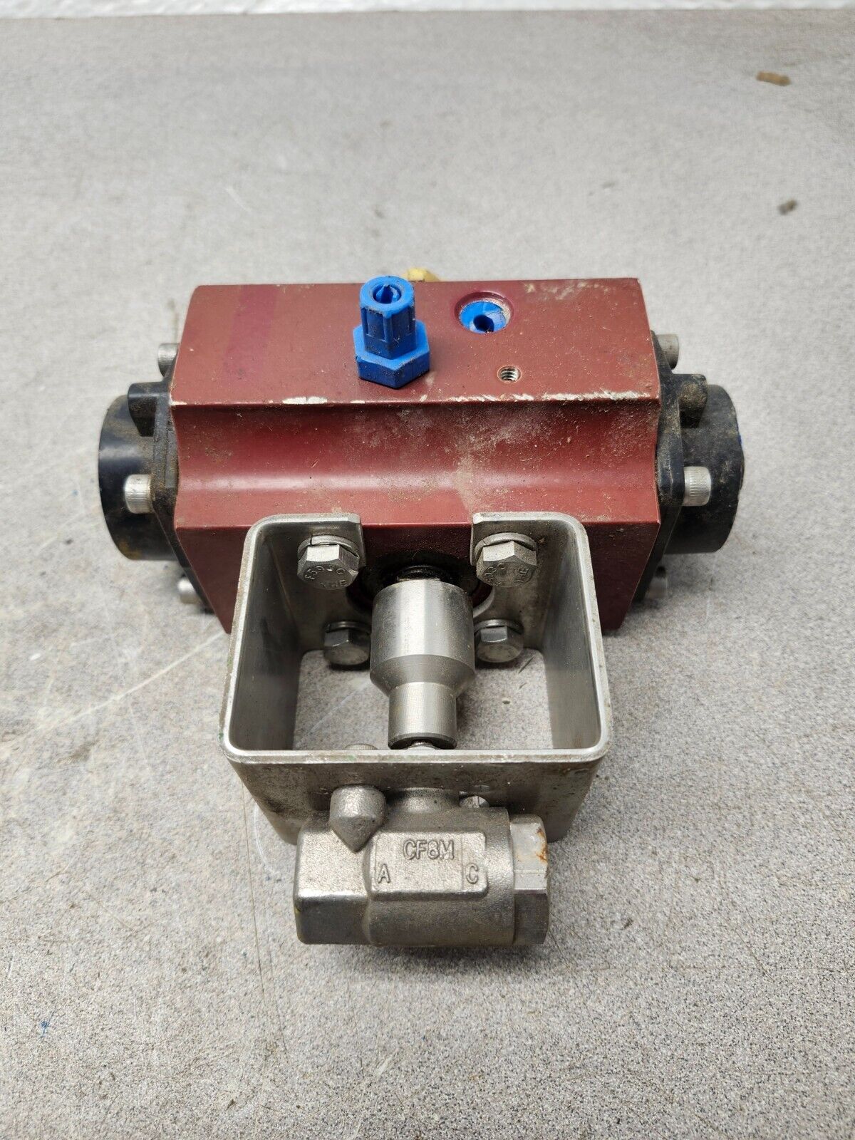 USED Contromatics Pneumatic Acuator PA-180-M3 W/1/4'' 2000WOG PSI VALVE