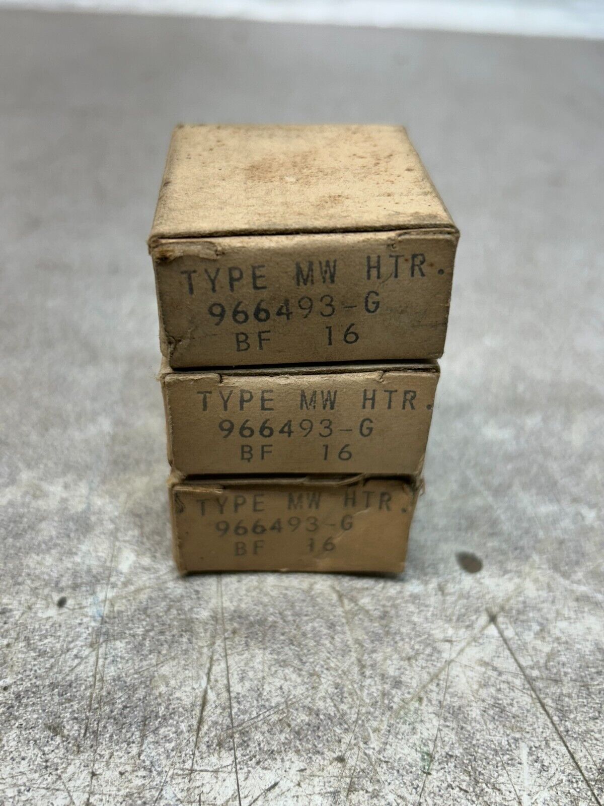 44040913