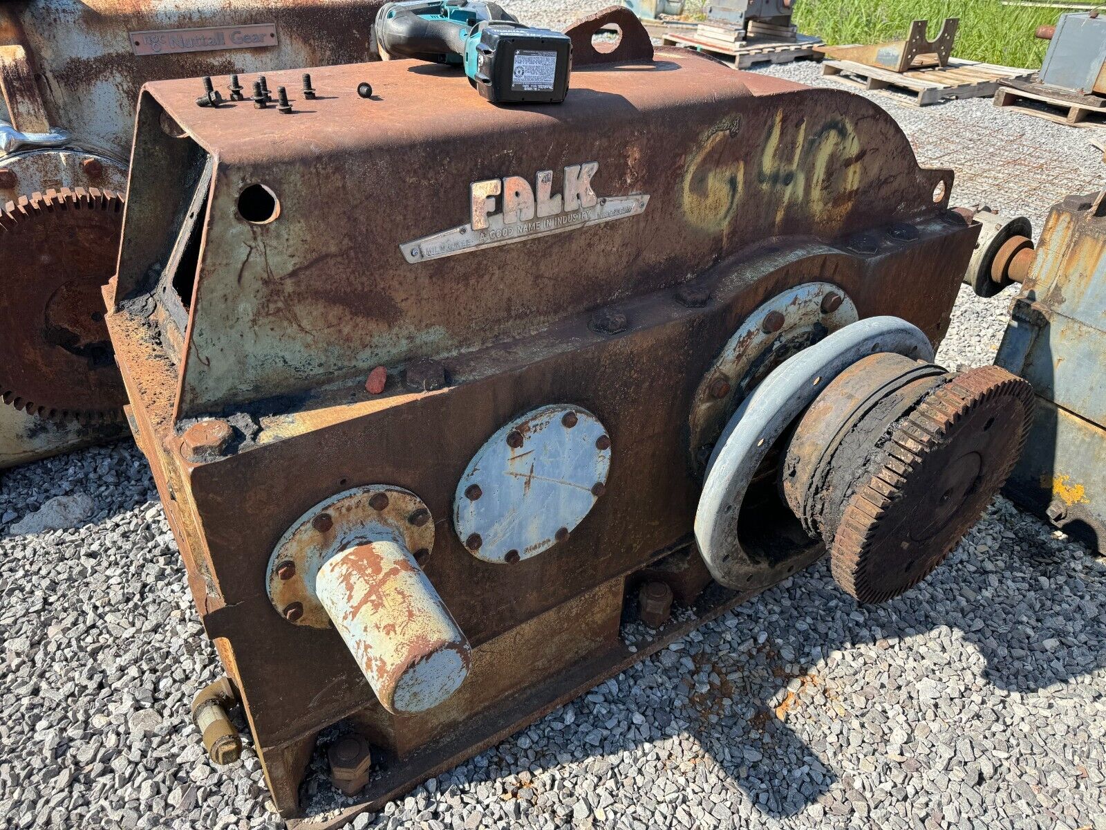 USED FALK ENCLOSED GEAR DRIVE SPEED REDUCER 25.30 RATIO 130Y2-A