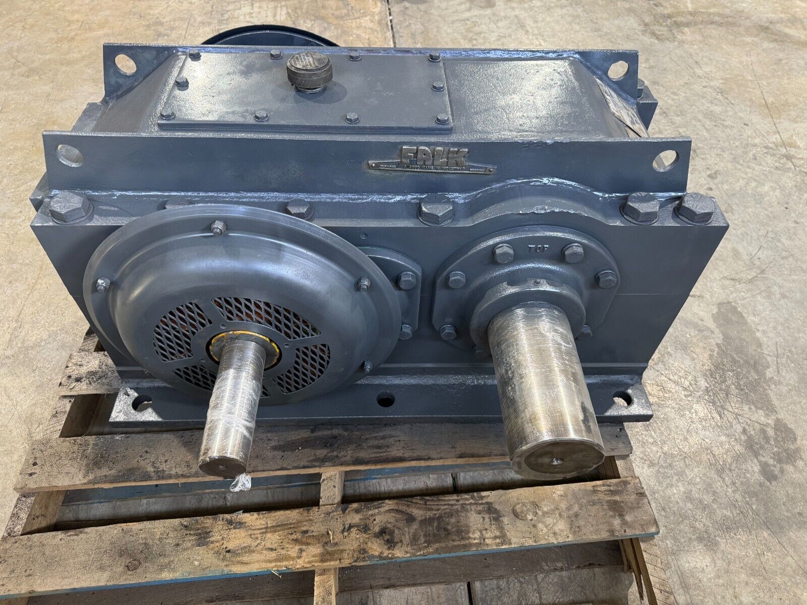REBUILT FALK ENCLOSED GEAR DRIVE SPEED REDUCER 15.52 RATIO 385A2-AS