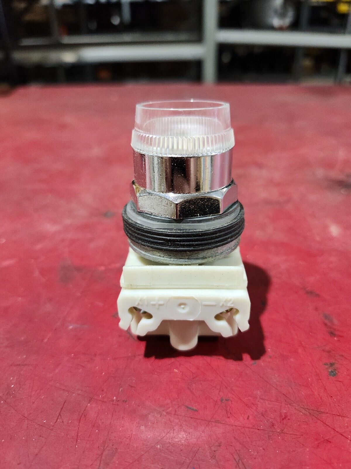 NEW IN BOX SQUARE D PUSH BUTTON 9001KM1 110-120V 50-60HZ