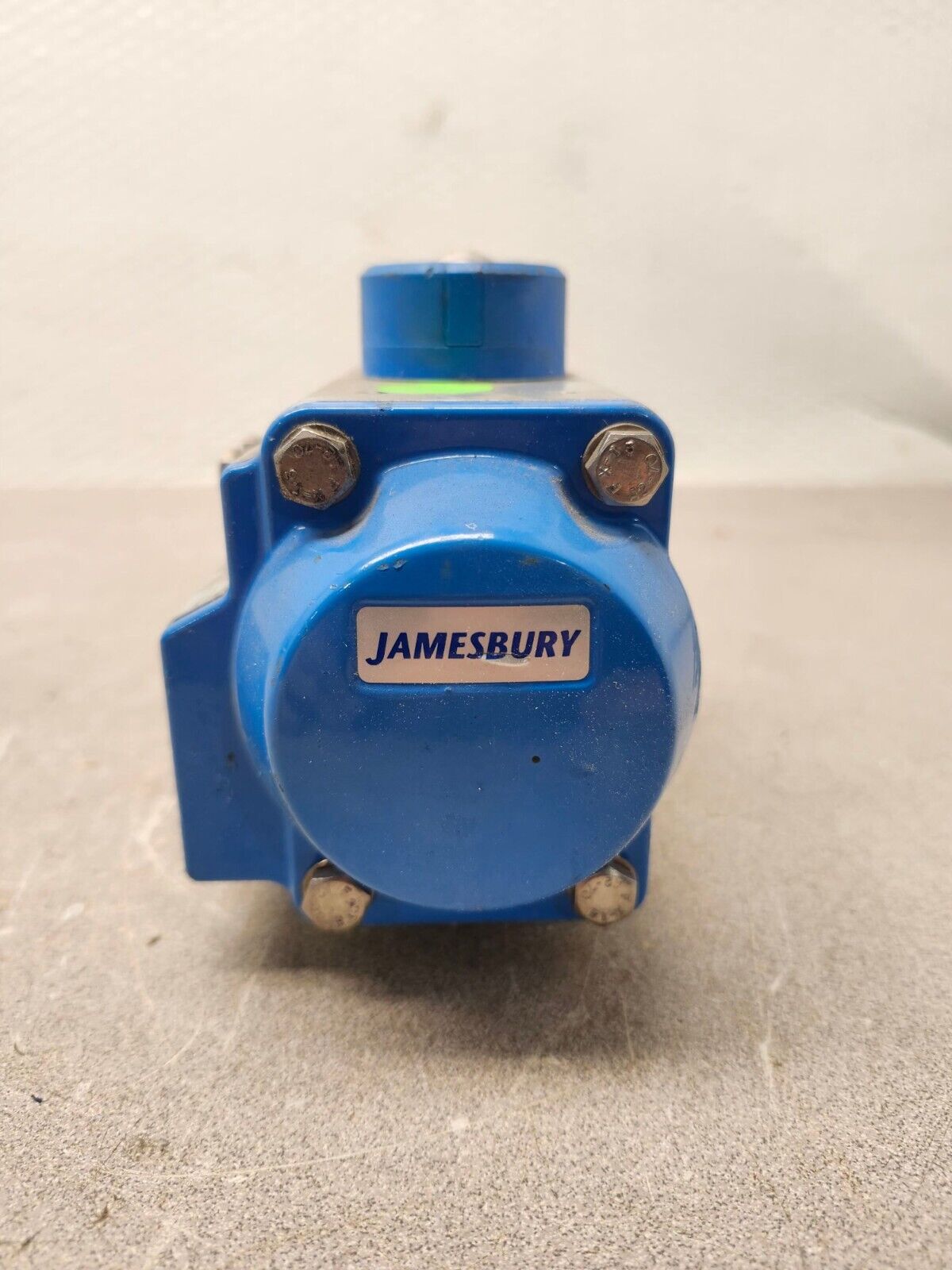 USED Jamesbury Spring Return Valve Actuator VPVL100 SR4/5 B C