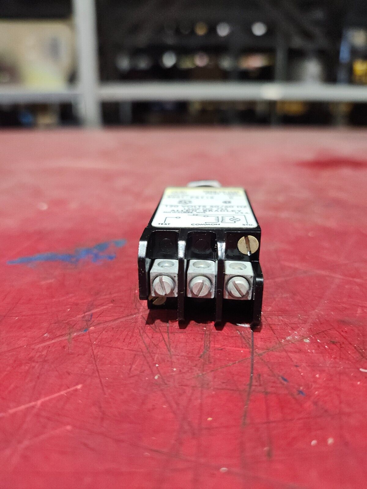 NEW IN BOX LOT OF 4 ALLEN BRADLY SINGLE INPUT PILOT LIGHT 120V 60HZ 800T-PS16