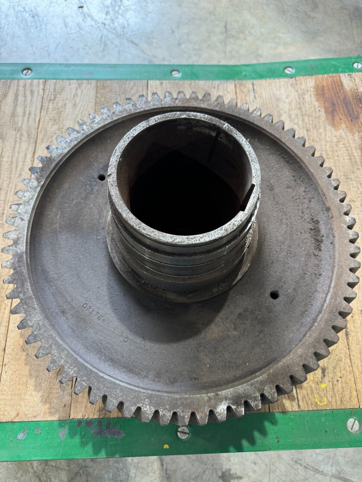 44045591