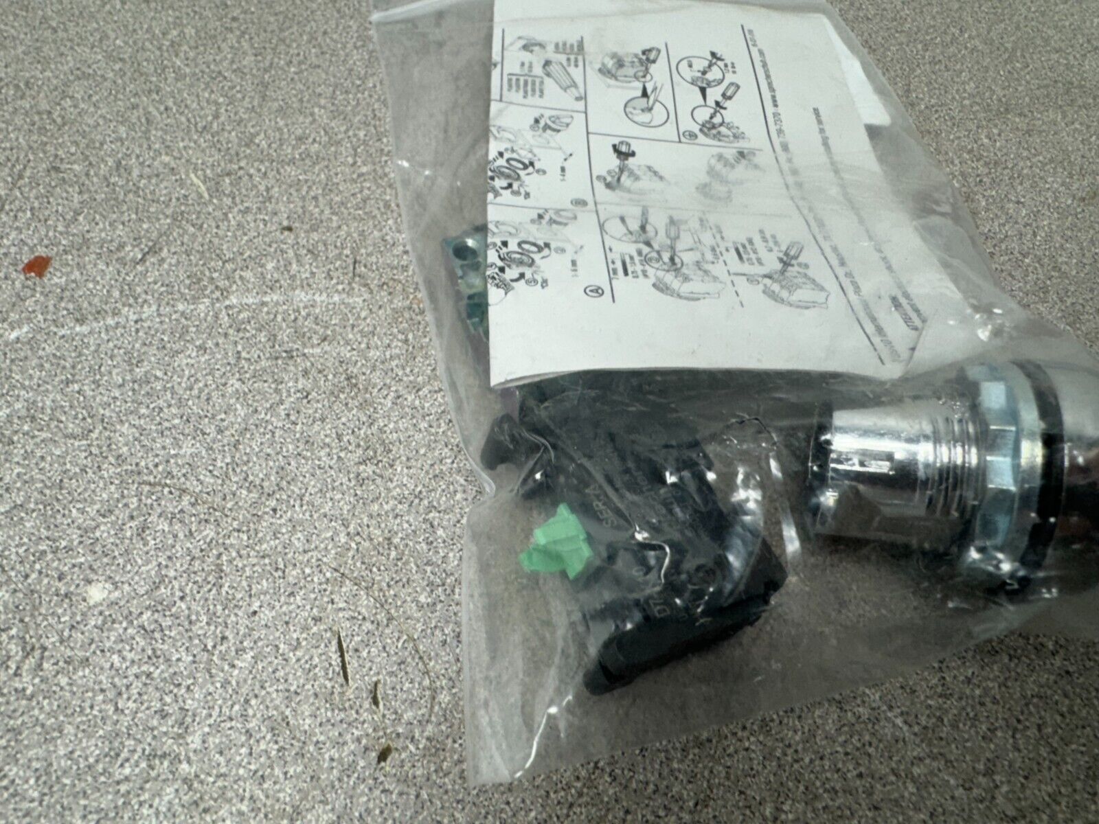 NEW IN PACKAGE SPRECHER SCHUH PUSH BUTTON SWITCH D7M-F6MX10