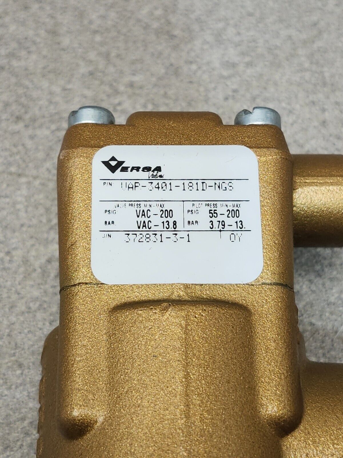 NEW IN BOX VERSA PNEUMATIC DIRECTIONAL VALVE VAP-3401-181D-NGS