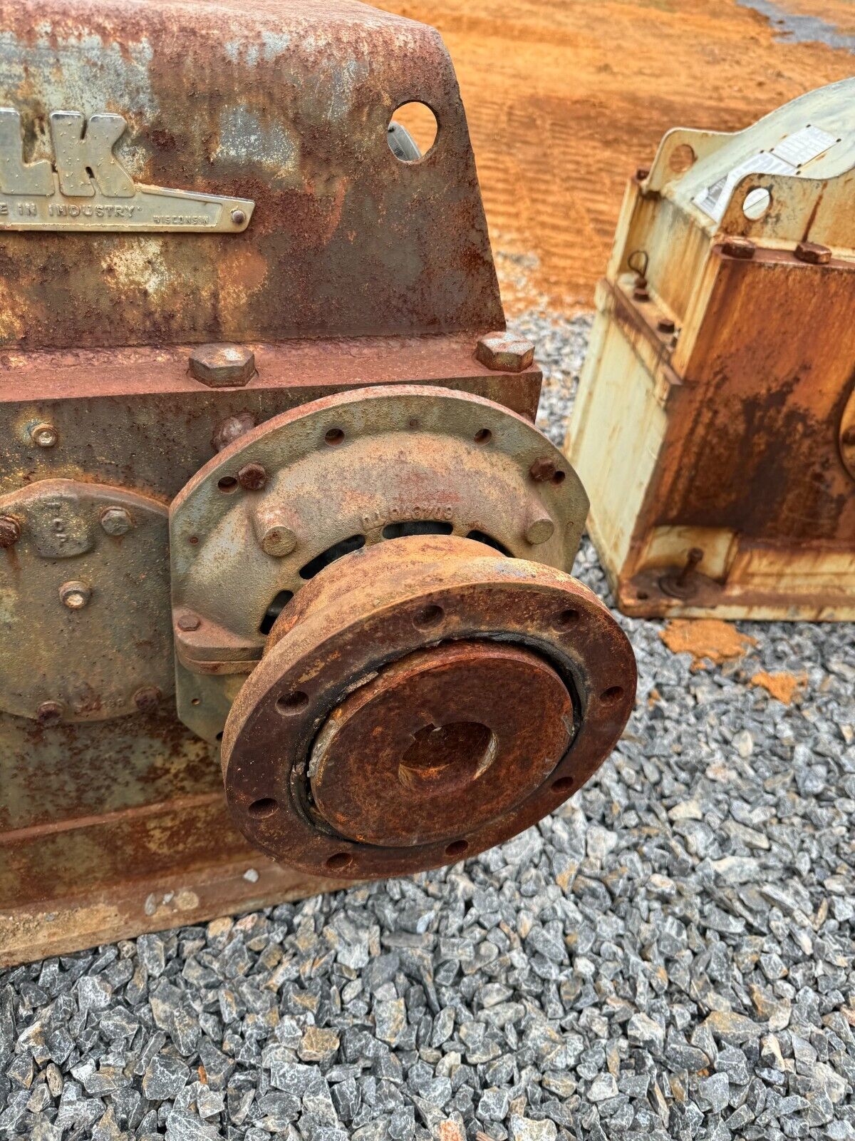 USED FALK ENCLOSED GEAR DRIVE SPEED REDUCER 21.43 RATIO 2090Y2-B