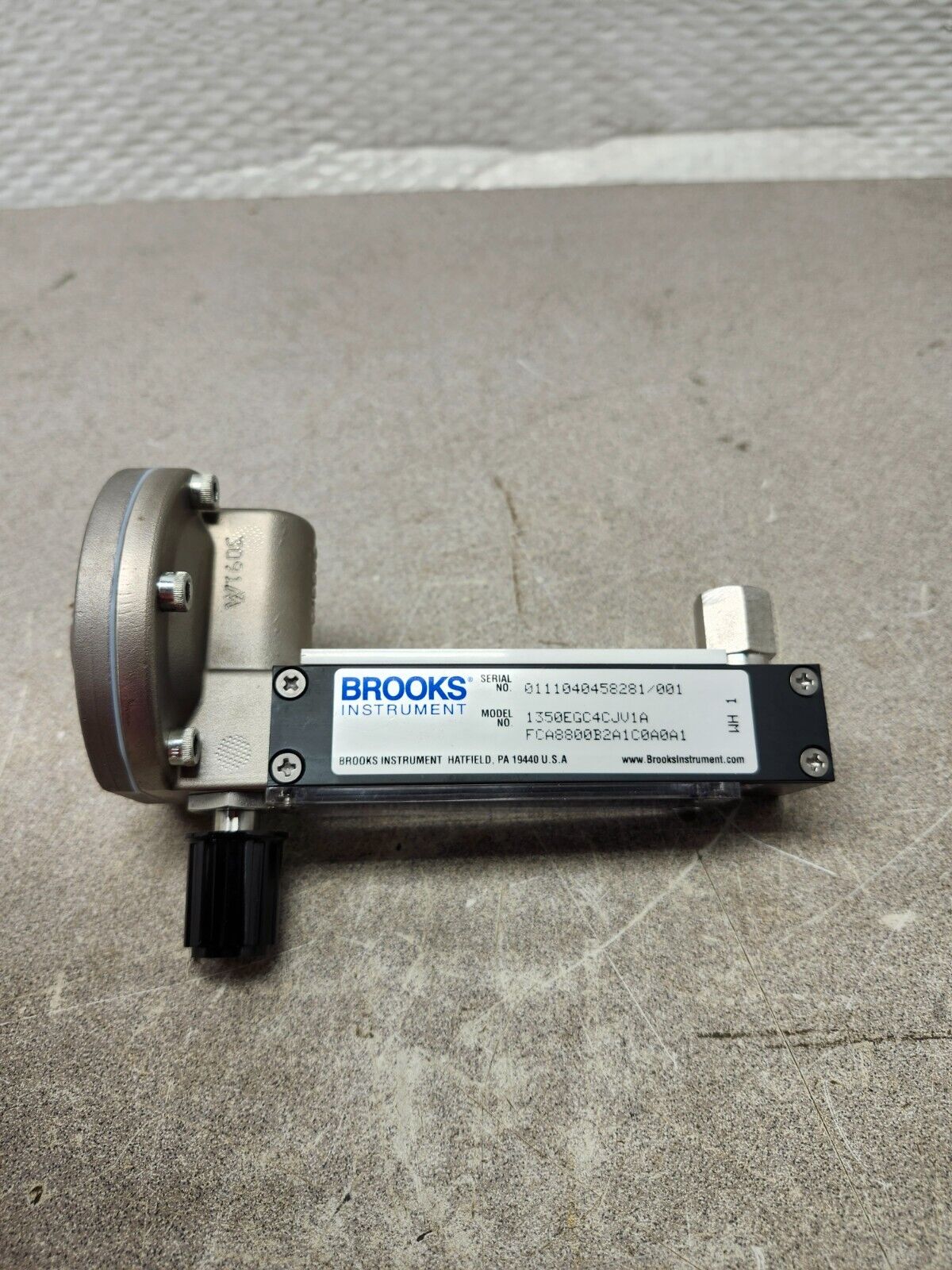 NEW IN BOX BROOKS INSTRUMENT FLOW METER MODEL 1350EGCJV1AFCA8800B2A1C0A0A1