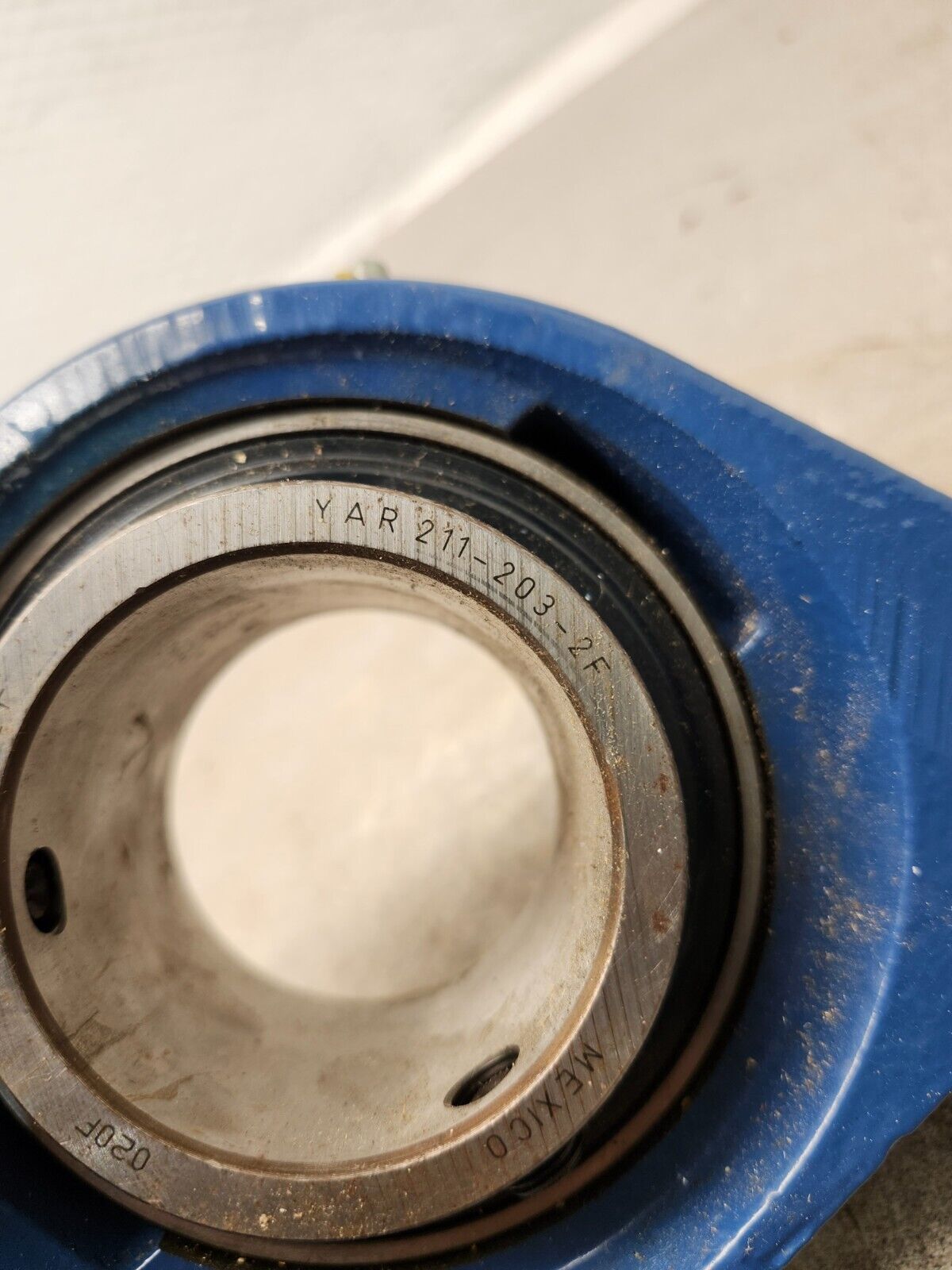 NEW NO BOX SKF PILLOW BLOACK BALL BEARING YAR 211-203-2F