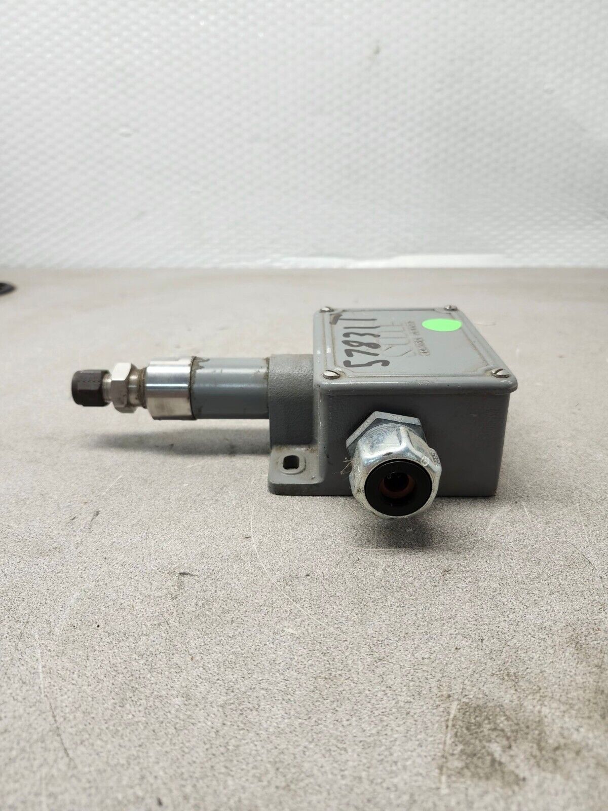 USED NO BOX Sor Pressure Switch 12-100psi 6NN-K3-M4-C2A-TT