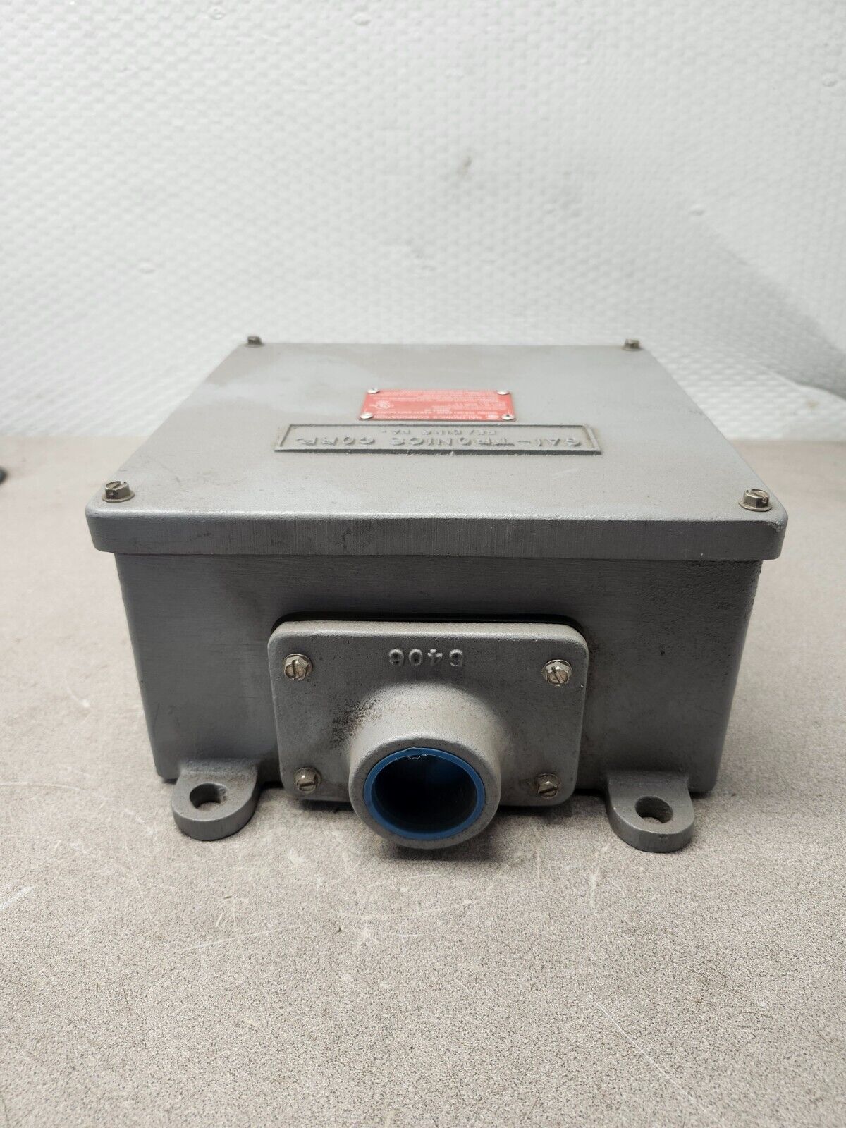 NEW NO BOX GAI-TRONICS HUBBELL WEATHERPROOF ALUMINIUM ENCLOSURE 758-001