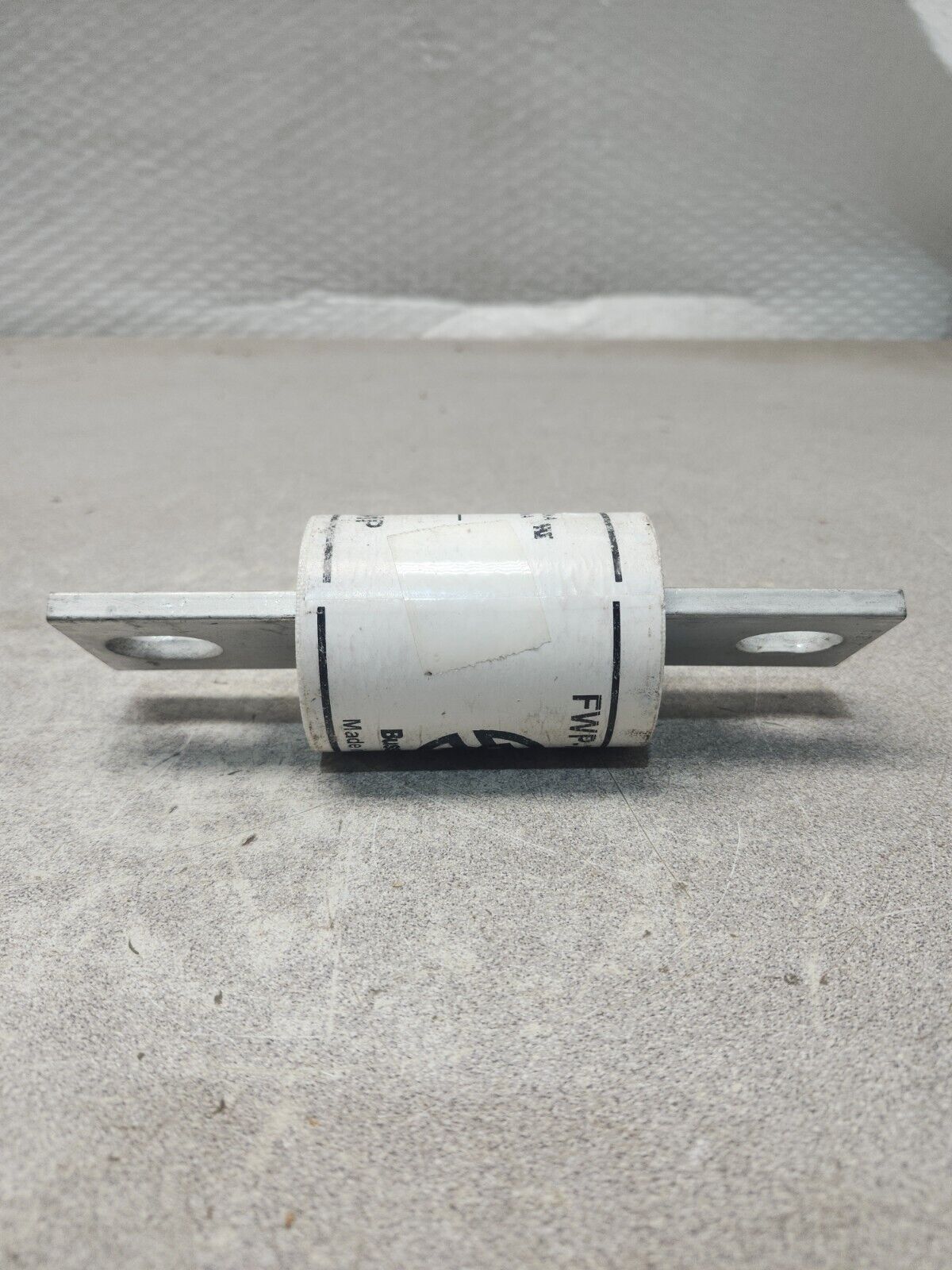 NEW NO BOX BUSSMAN FUSE 700AMP FWP-700A