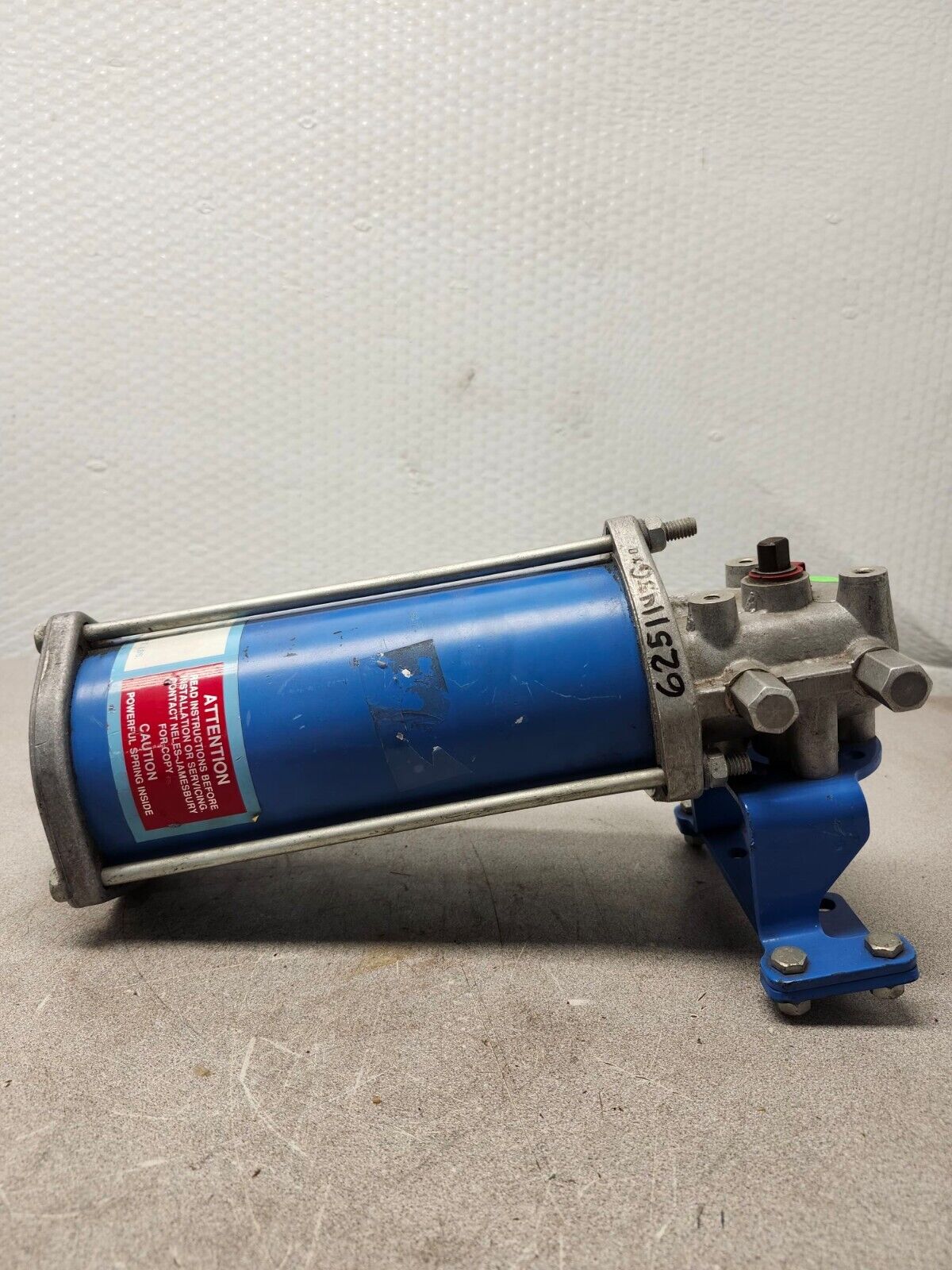 USED Jamesbury Pneumatic Valve Actuator 150 PSI ST50E