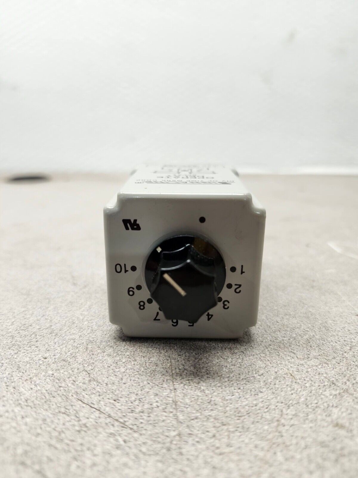 NEW IN BOX SIGNALINE TIME DELAY RELAY 330-24V-10S