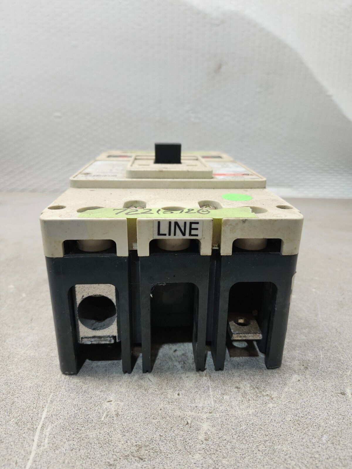 USED Cutler Hammer Circuit Breaker 400A 600VAC 2 Pole KD2400F