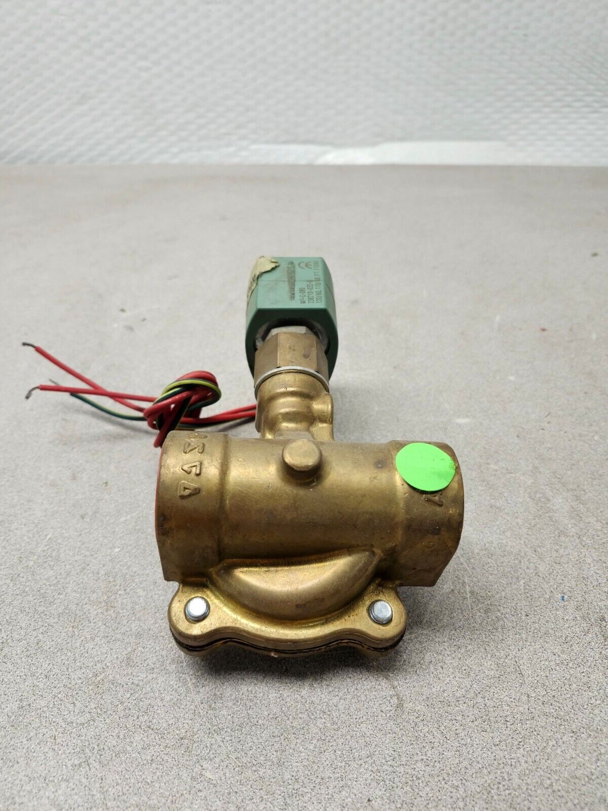 NEW NO BOX ASCO SOLENOID VALVE 1" PIPE 110/120V. COIL 8210G004MO