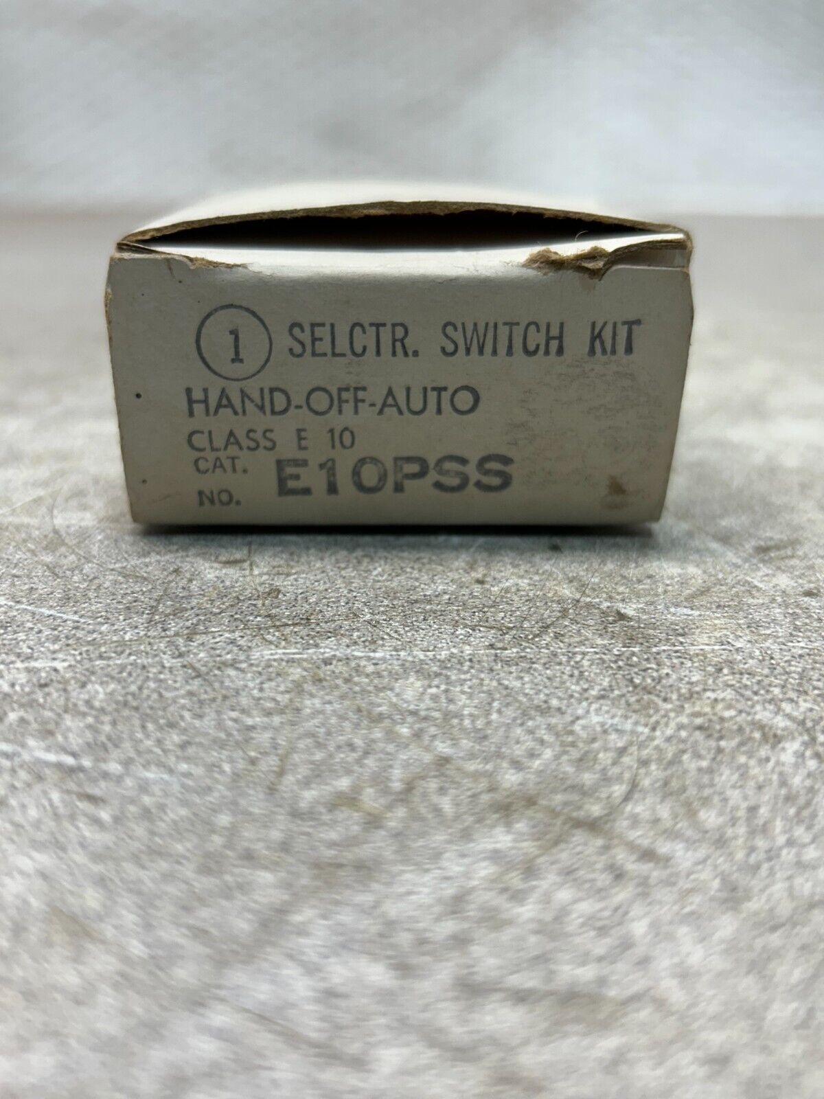 44040921