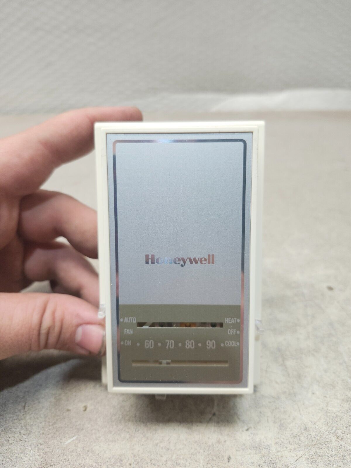 NEW IN BOX LOT OF 3 HONEYWELL THERMOSTAT T834 C 2267