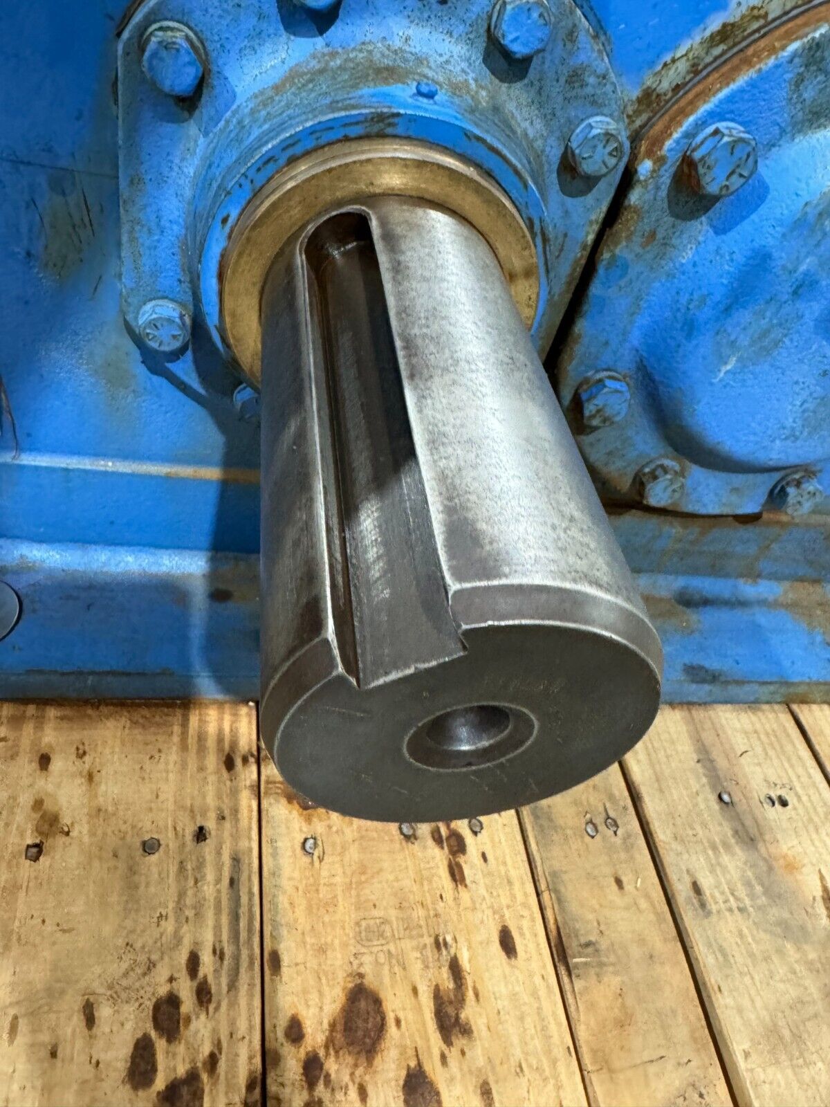 USED FALK ENCLOSED GEAR DRIVE SPEED REDUCER 2.075 RATIO 385A1-AS