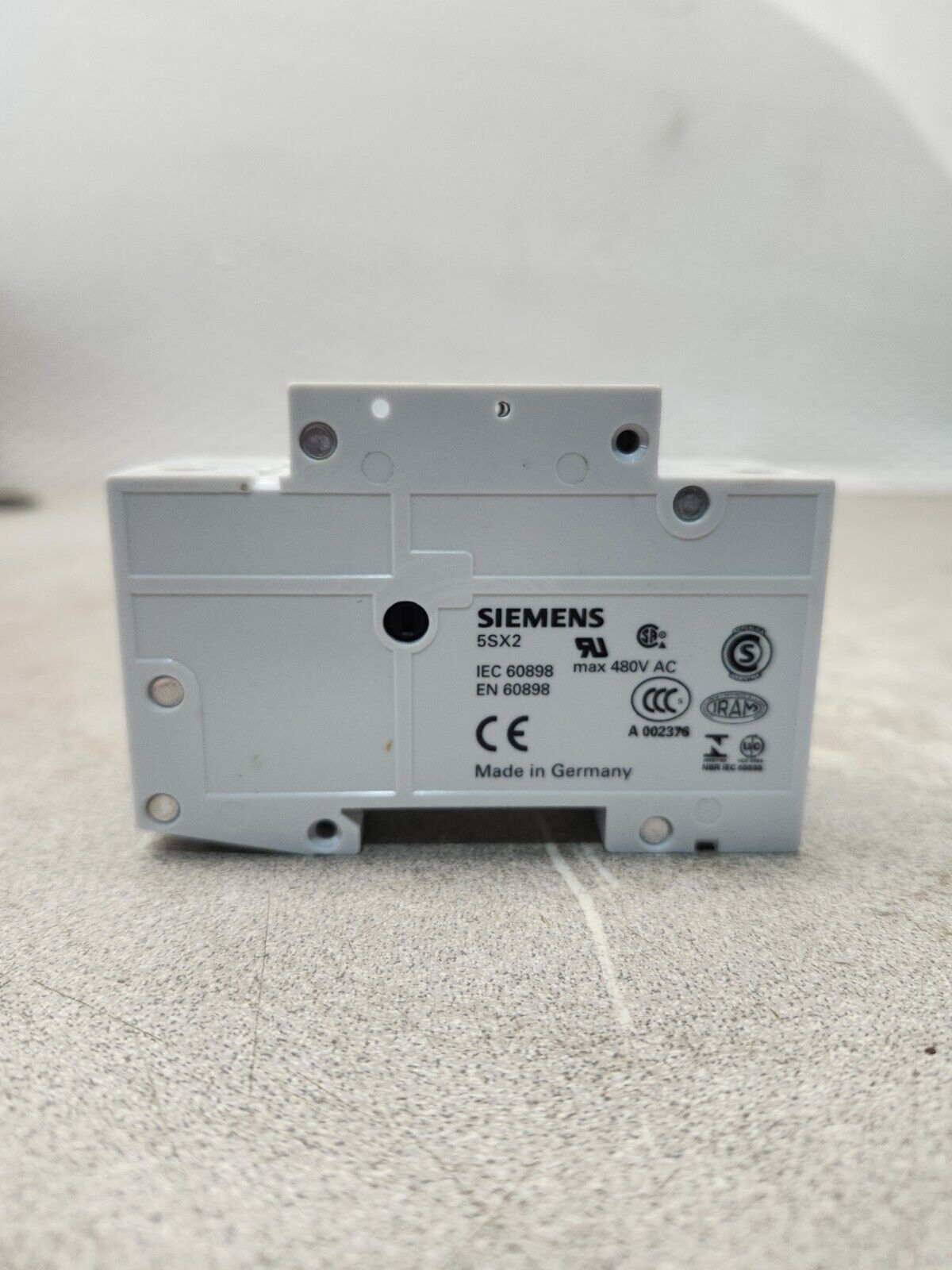 NEW IN BOX SIEMENS CIRCUIT BREAKER 5SX2-203-8