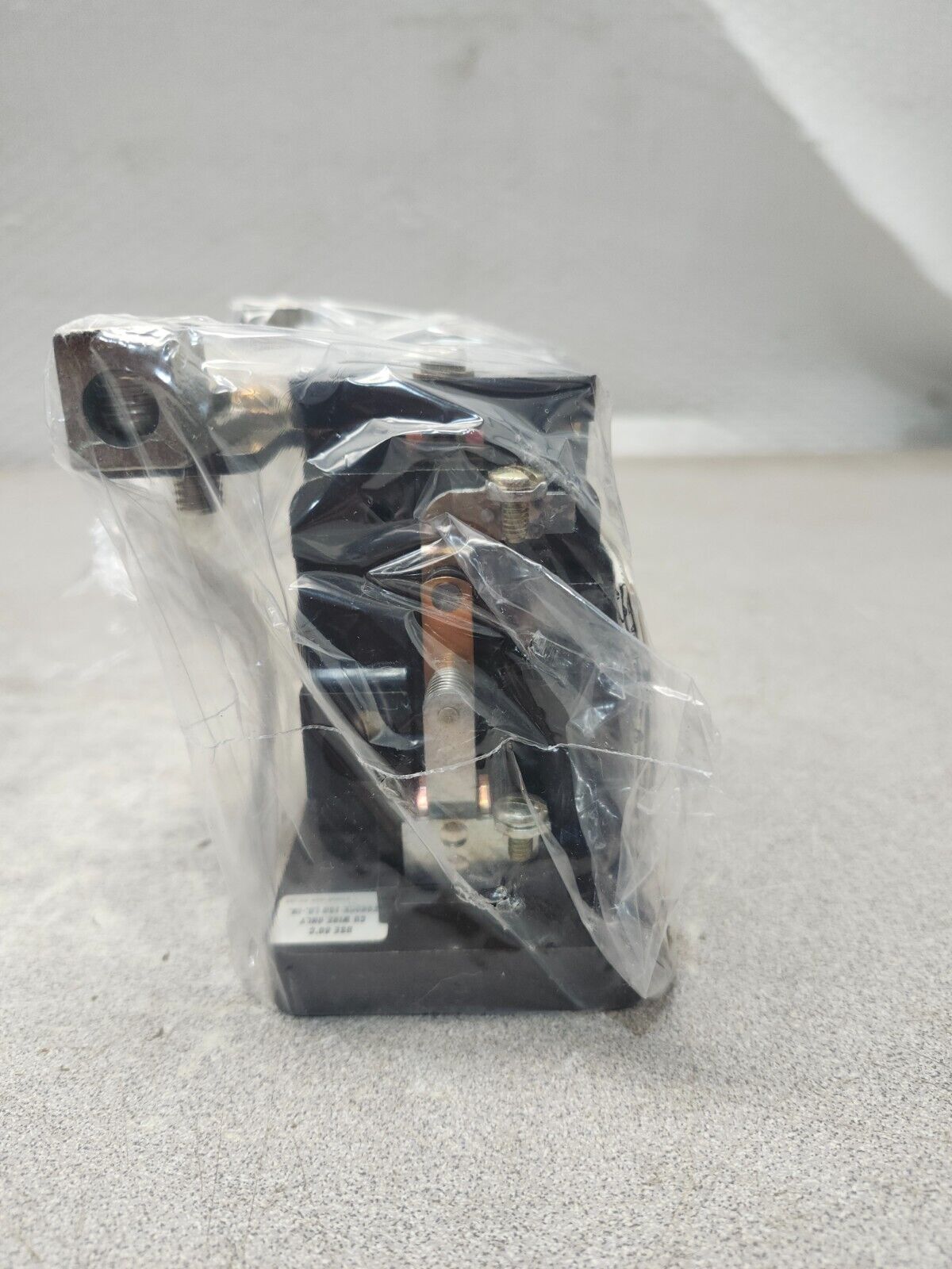 NEW IN BOX Allen Bradley Magnetic Overload Relay 810-A15A