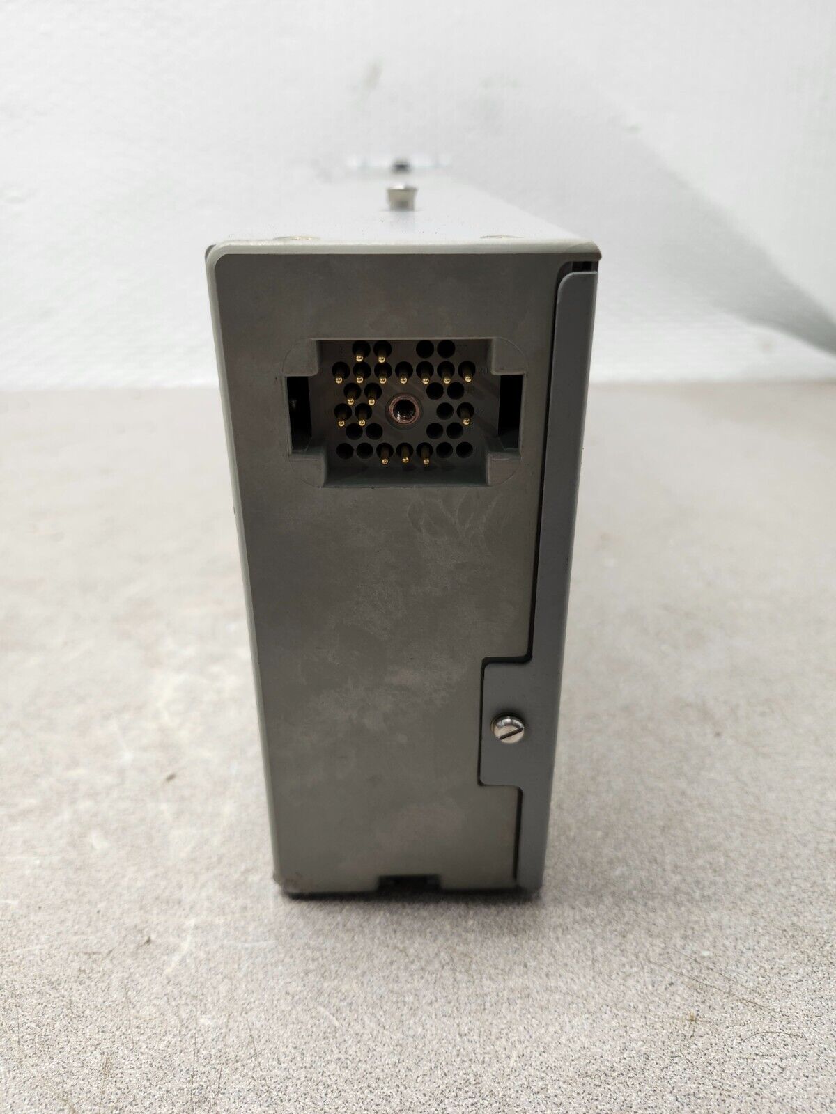 USED FOXBORO SPEC 200 INDICATOR 210S-1-L