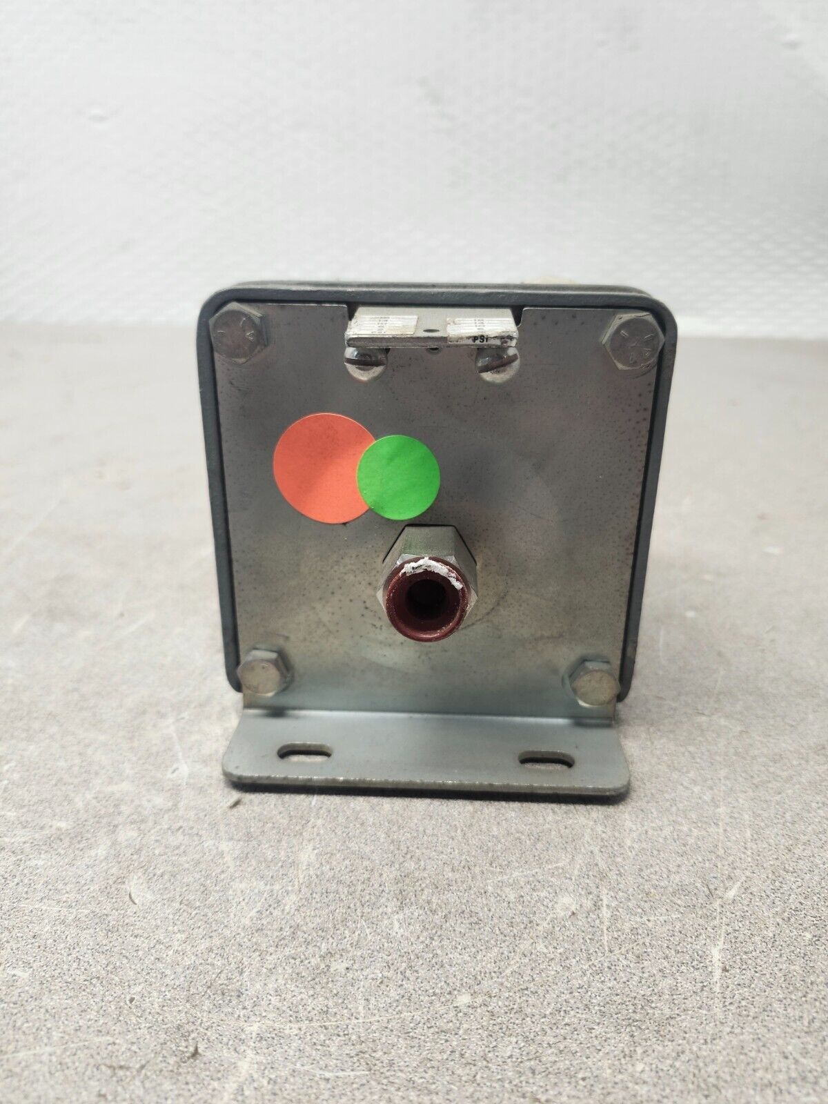 NEW NO BOX SOR PRESSURE SWITCH 1-18PSI, 250VAC-15AMPS 37WA-KD83