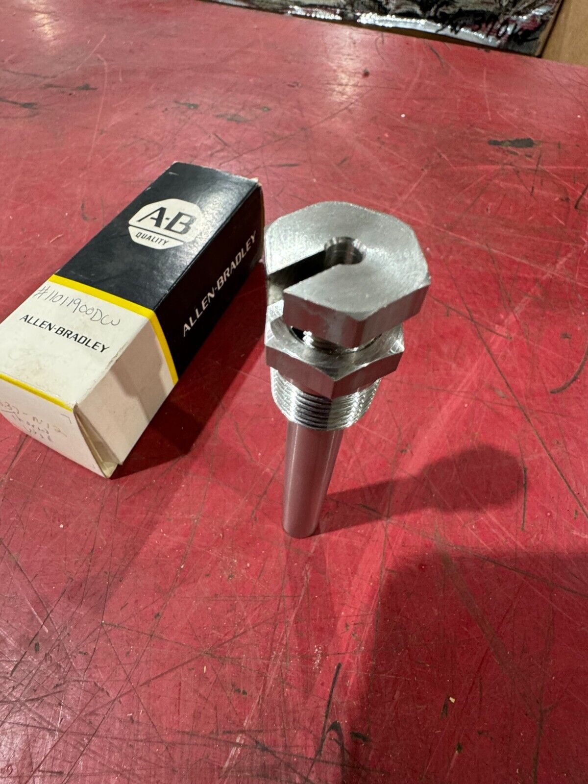 NEW IN BOX ALLEN BRADLEY REMOTE STANDARD CAPILLARY 837-N12