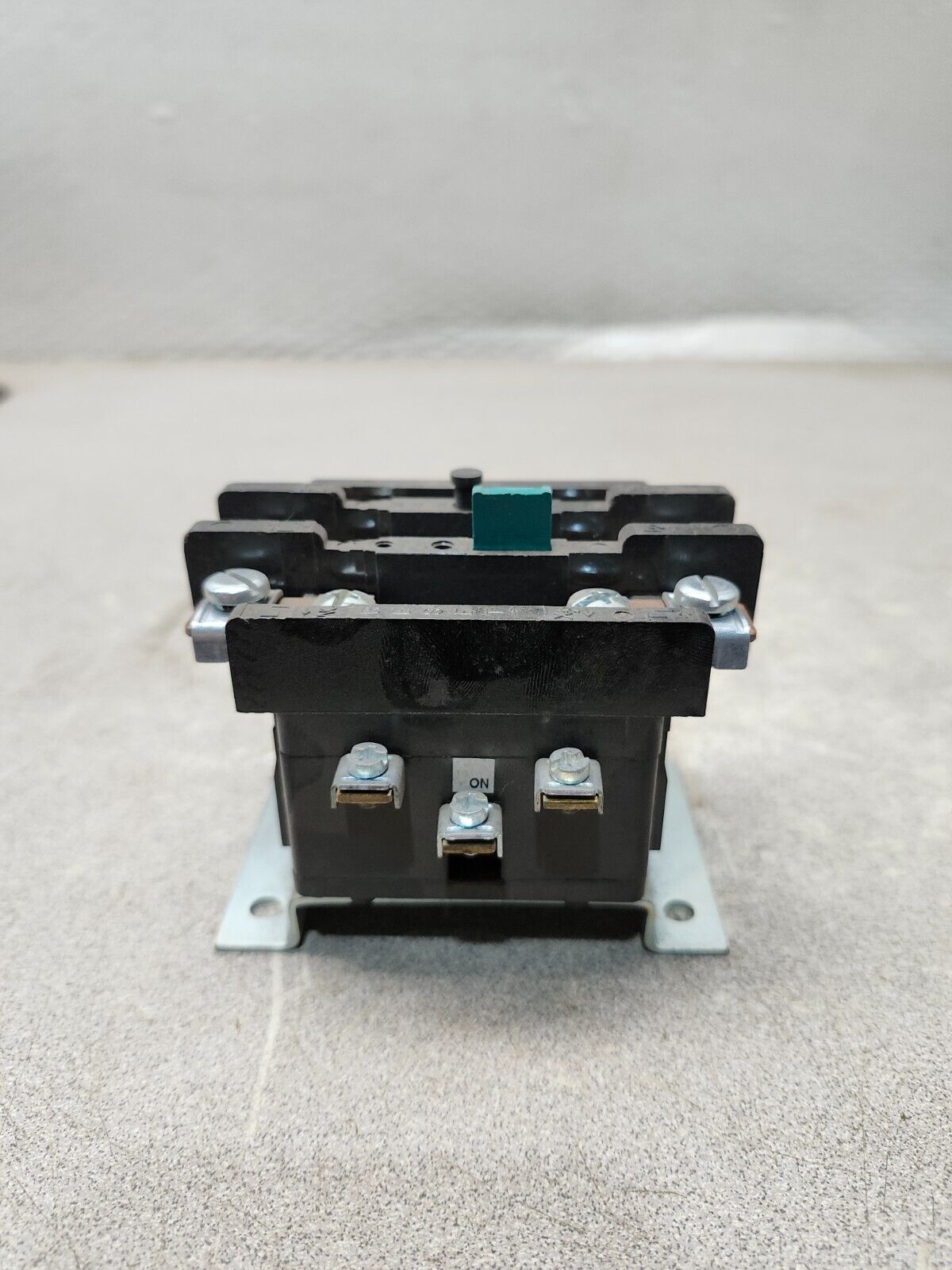 NEW IN BOX SIEMENS OVERLOAD RELAY 479Q40D2