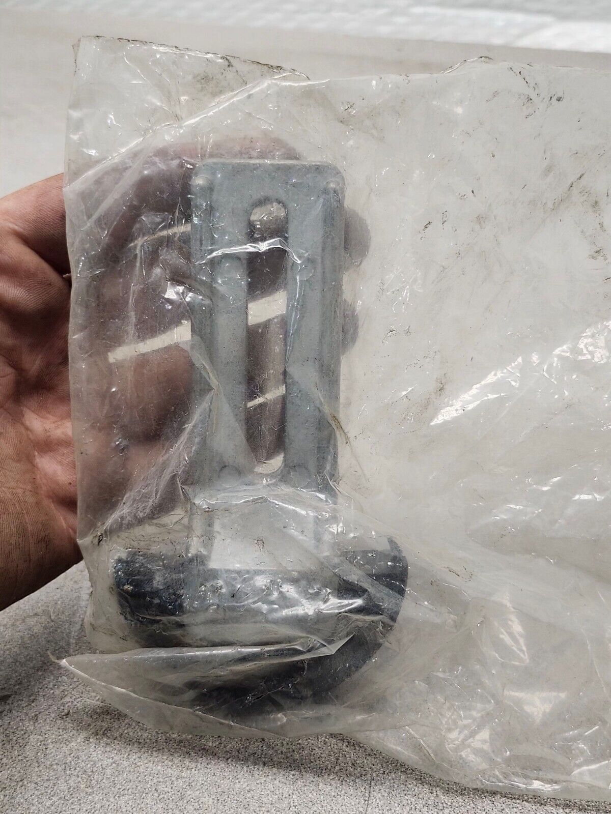 NEW IN PACKAGE FENNER DRIVES BELT AND CHAIN TENSIONER CT1403