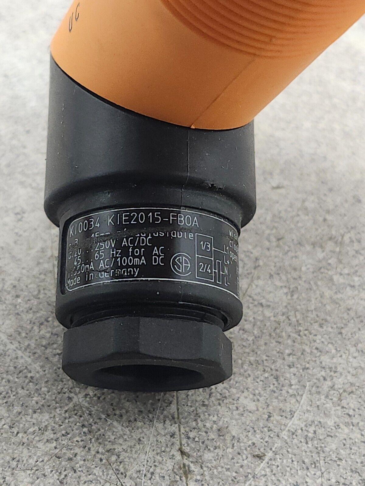 NEW IN BOX EFECTOR CAPACITIVE SENSOR PLASTIC THREAD K10034 KIE2015-FBOA