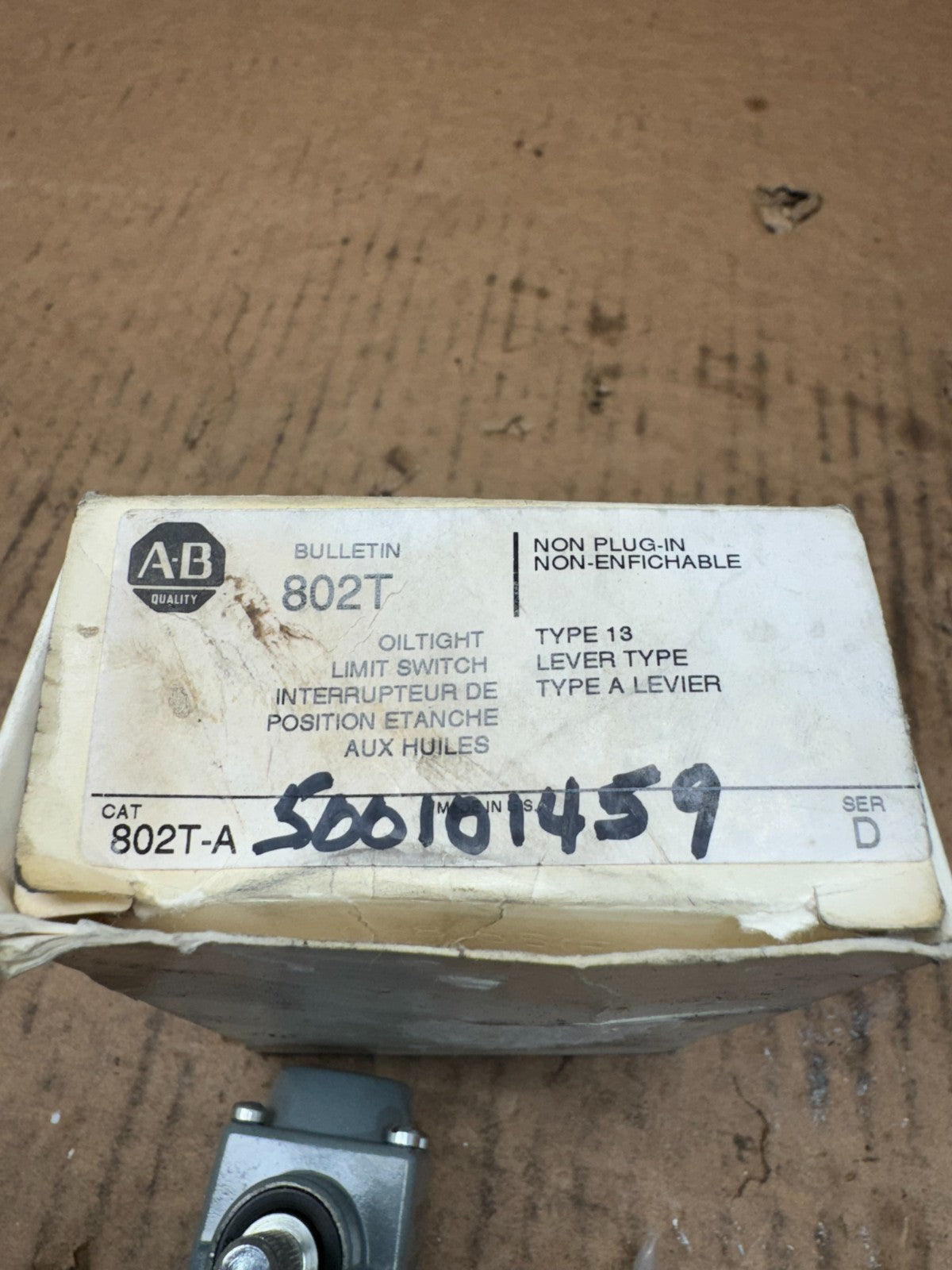 47013083
