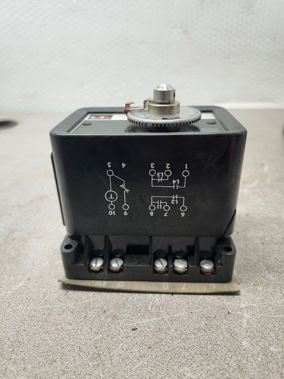 NEW WITH BOX CUTLER HAMMER REST TIMER SYNCHRONOUS MOTOR DRIVEN 10336H31