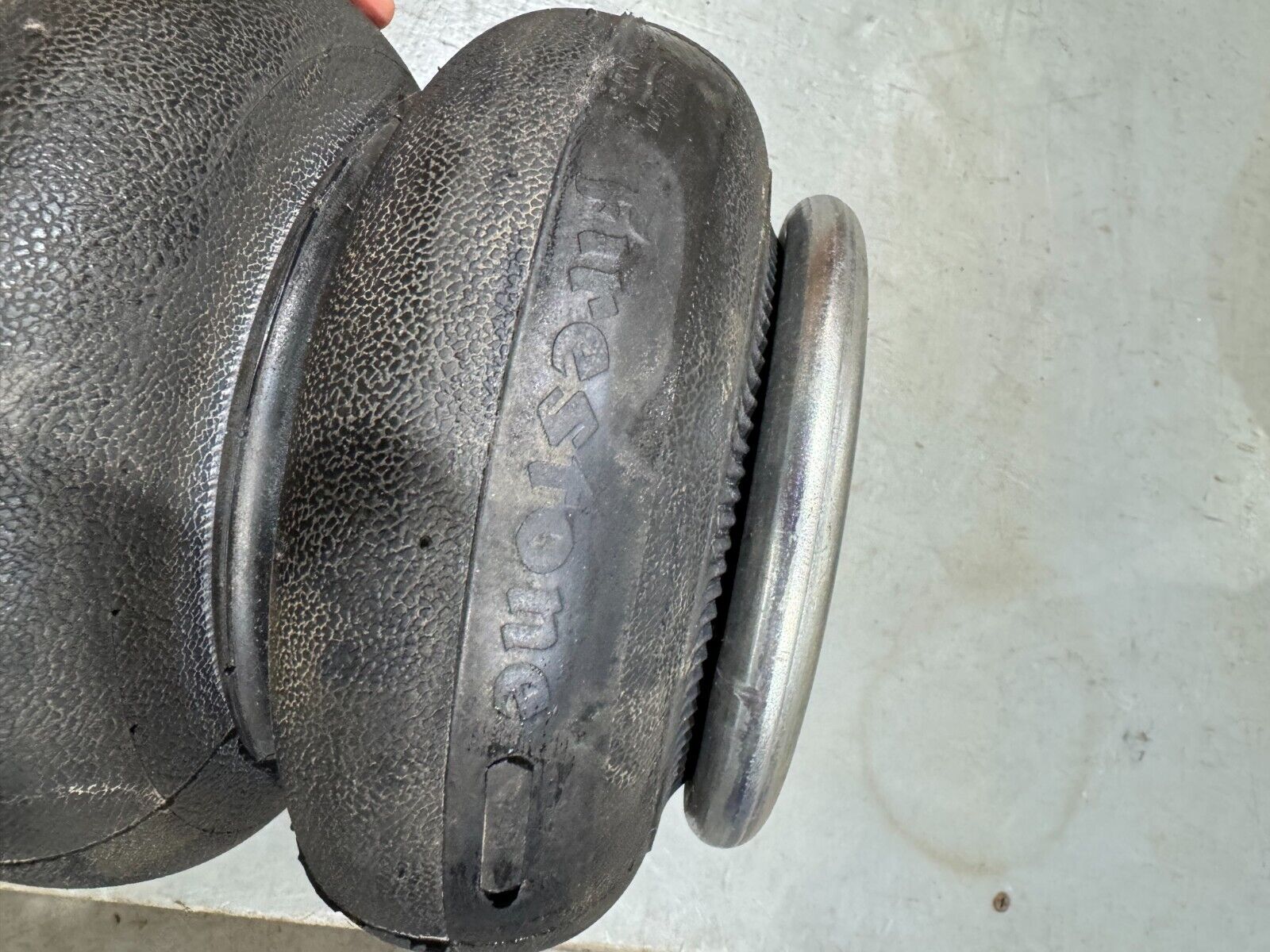 NEW FIRESTONE AIR SPRING W01-358-6910