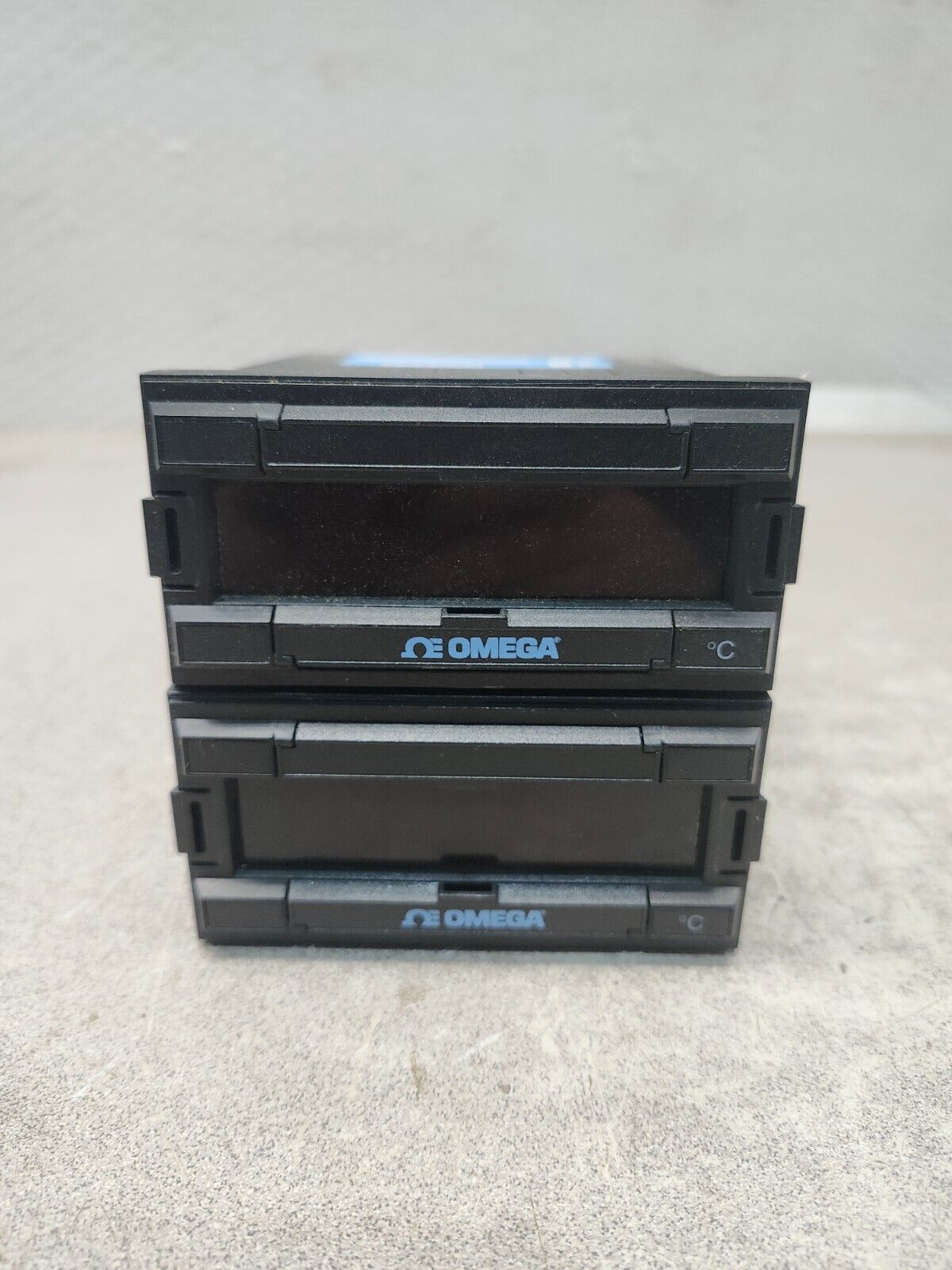 USED LOT OF 2 Omega Engineering Temperature Controller DP18-JC-A01